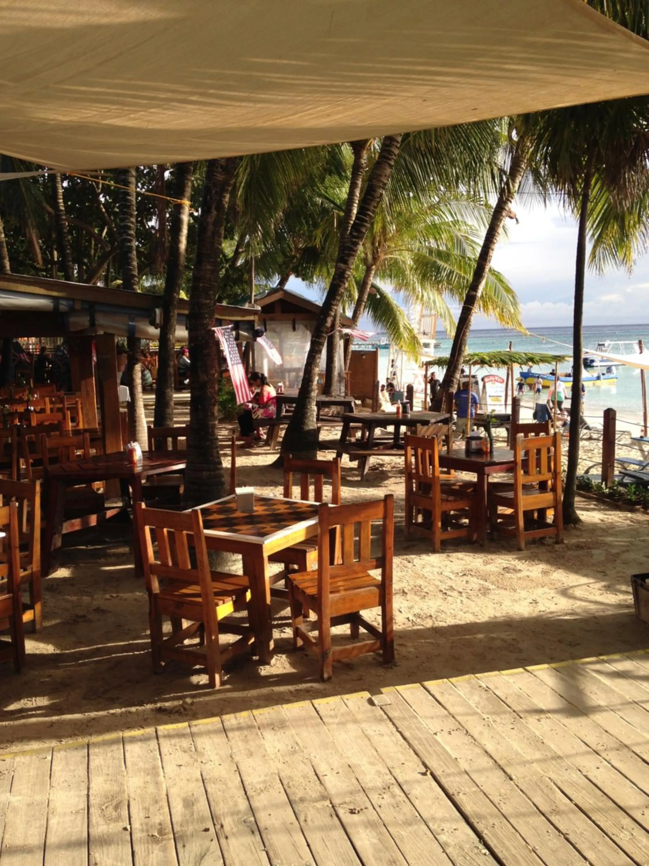 Restaurant/places to eat in Bananarama Dive & Beach Resort