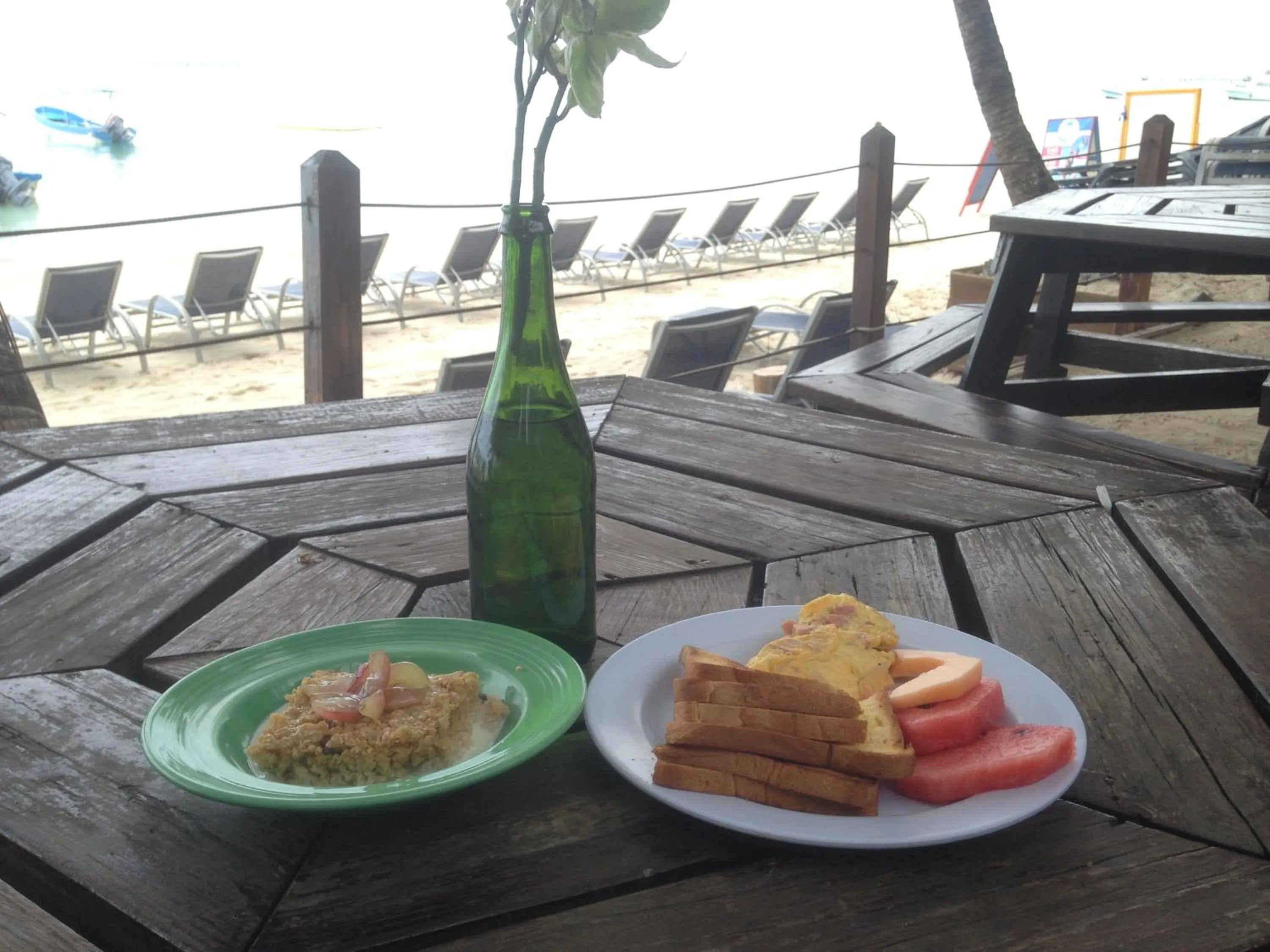 Breakfast in Bananarama Dive & Beach Resort
