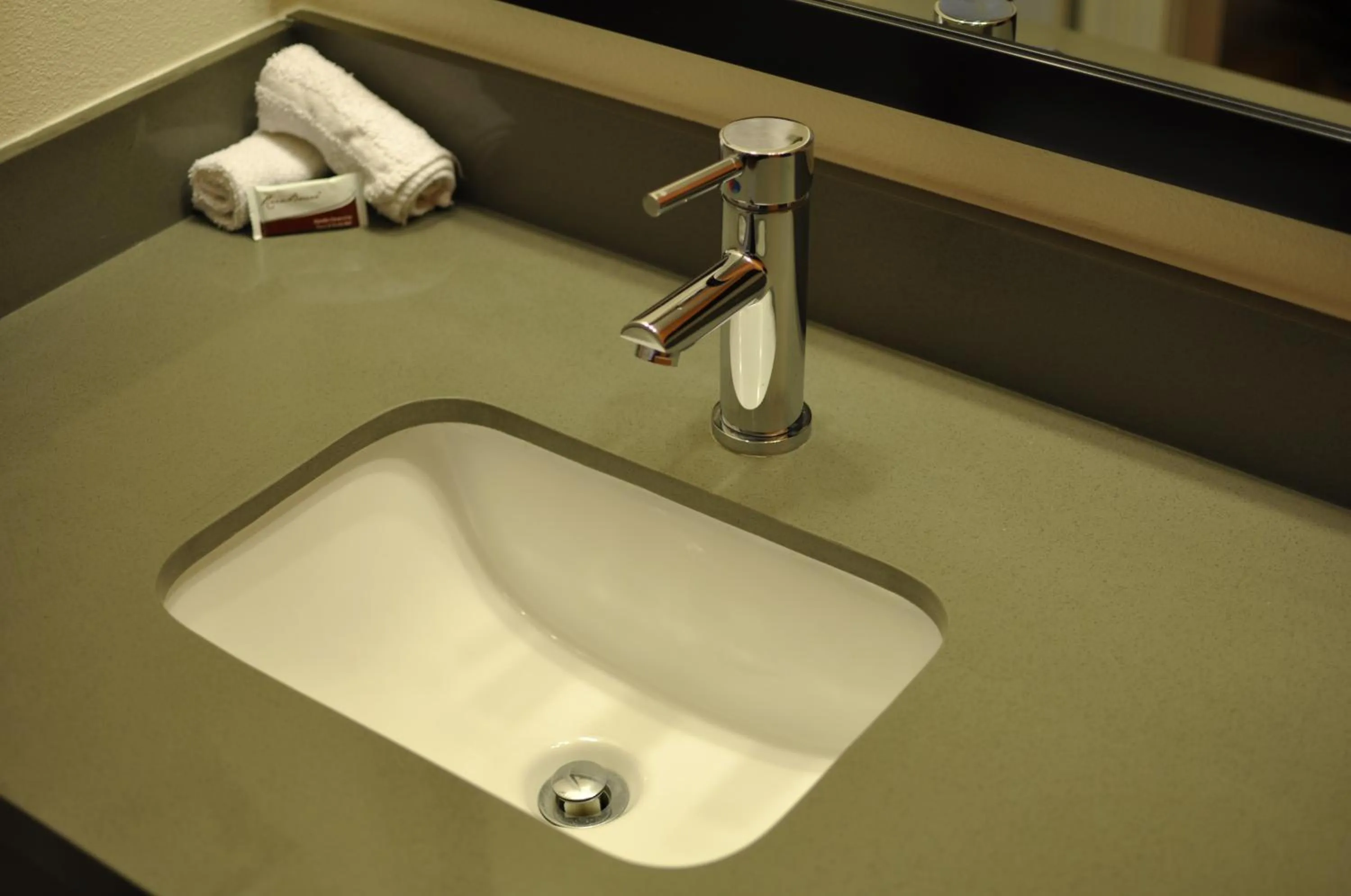 Decorative detail in Motel 6 Maple/Main