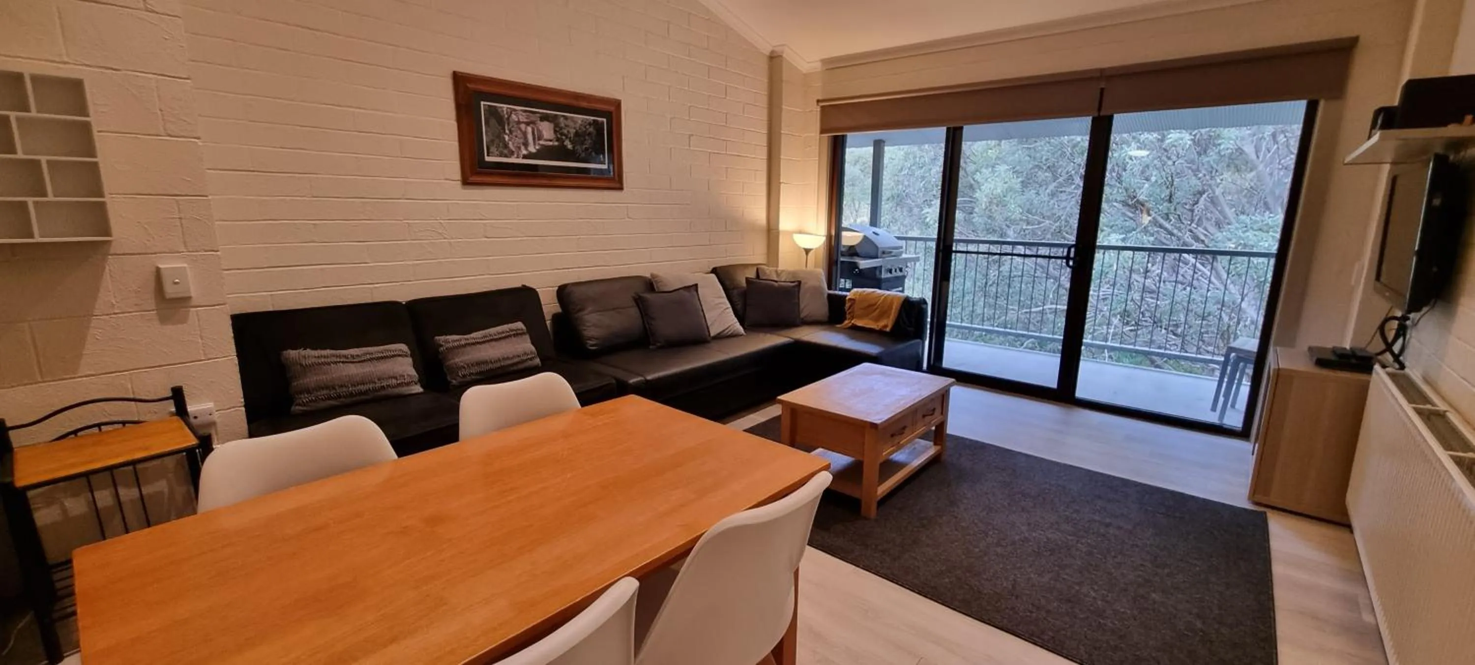 Cedarwood Apartments