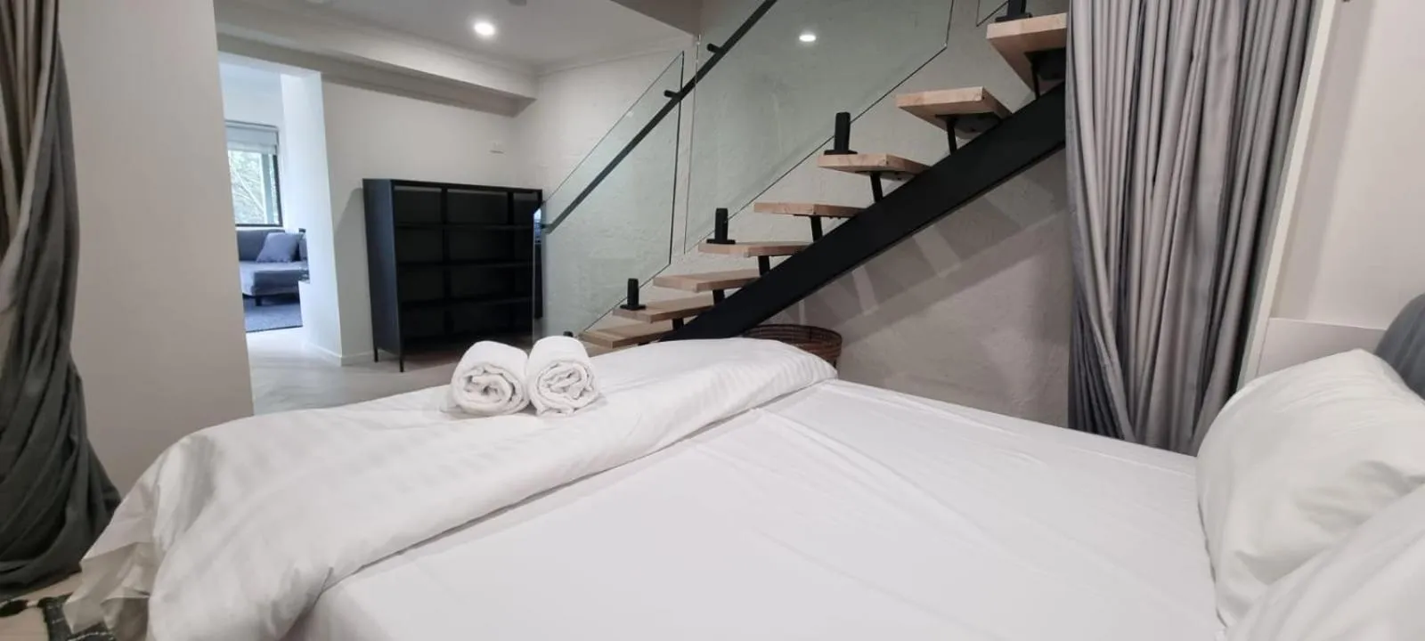 Bed in Cedarwood Apartments