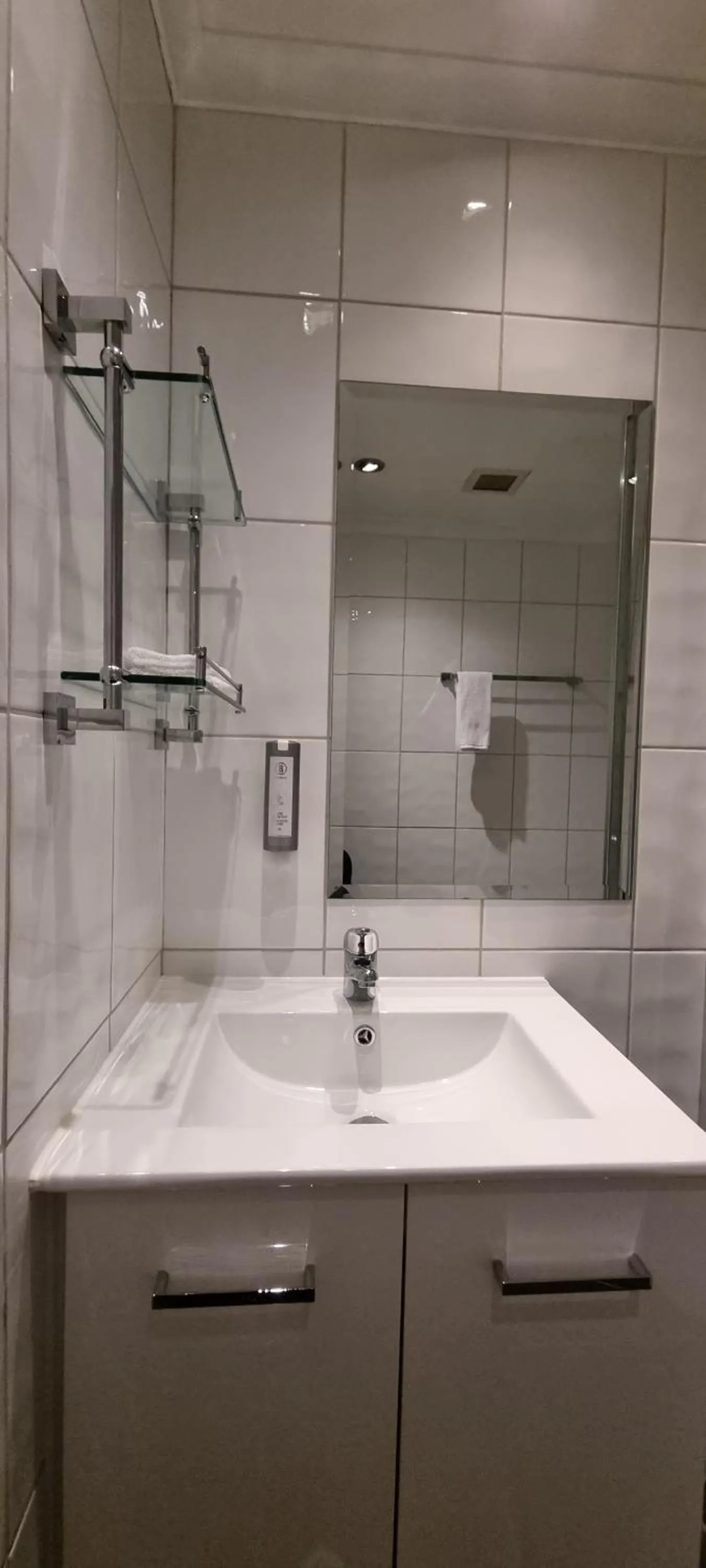 Cedarwood Apartments