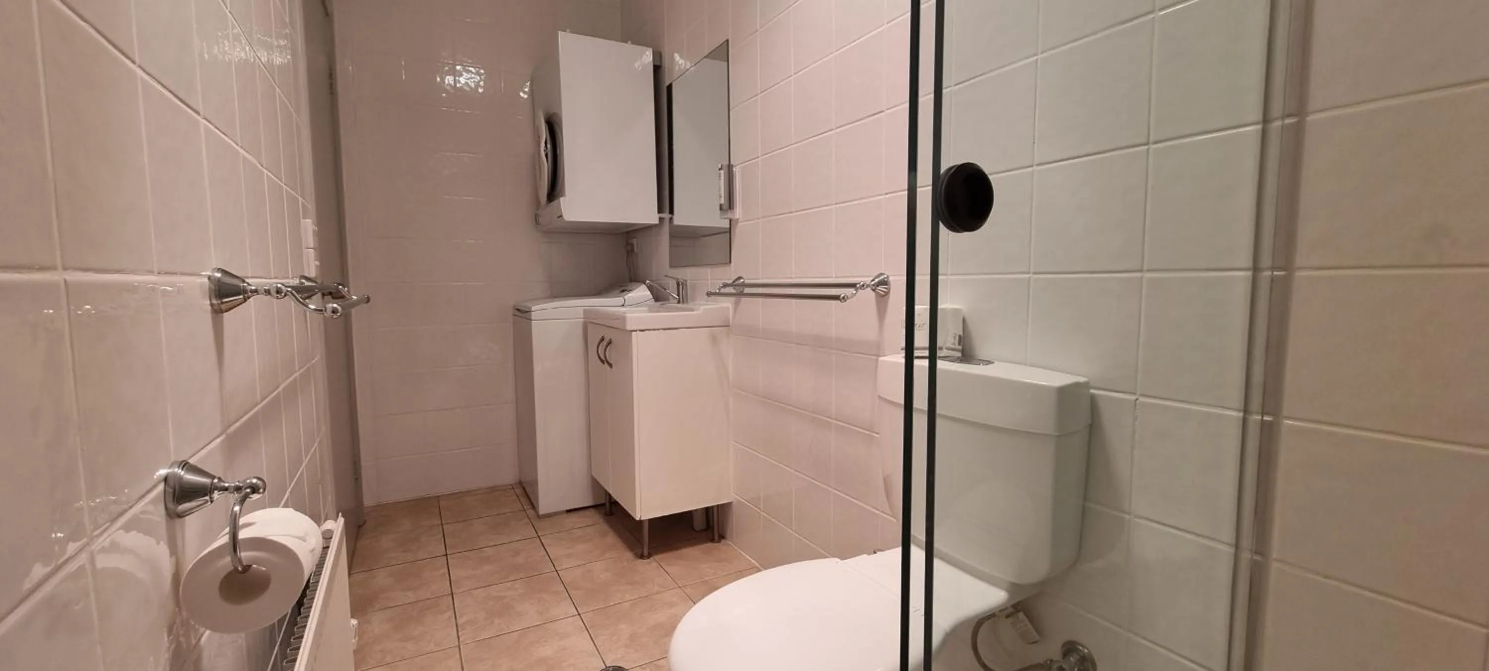 Cedarwood Apartments