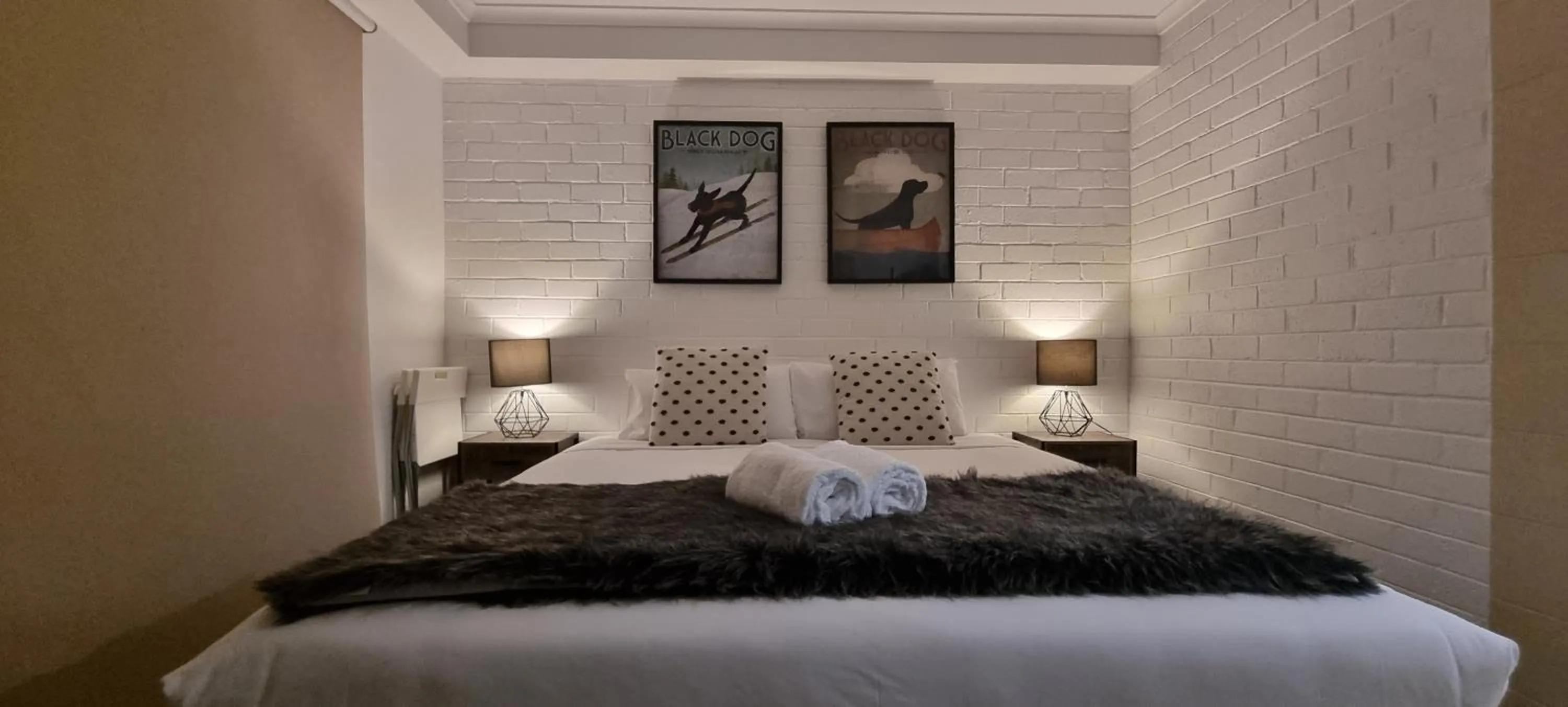 Bed in Cedarwood Apartments