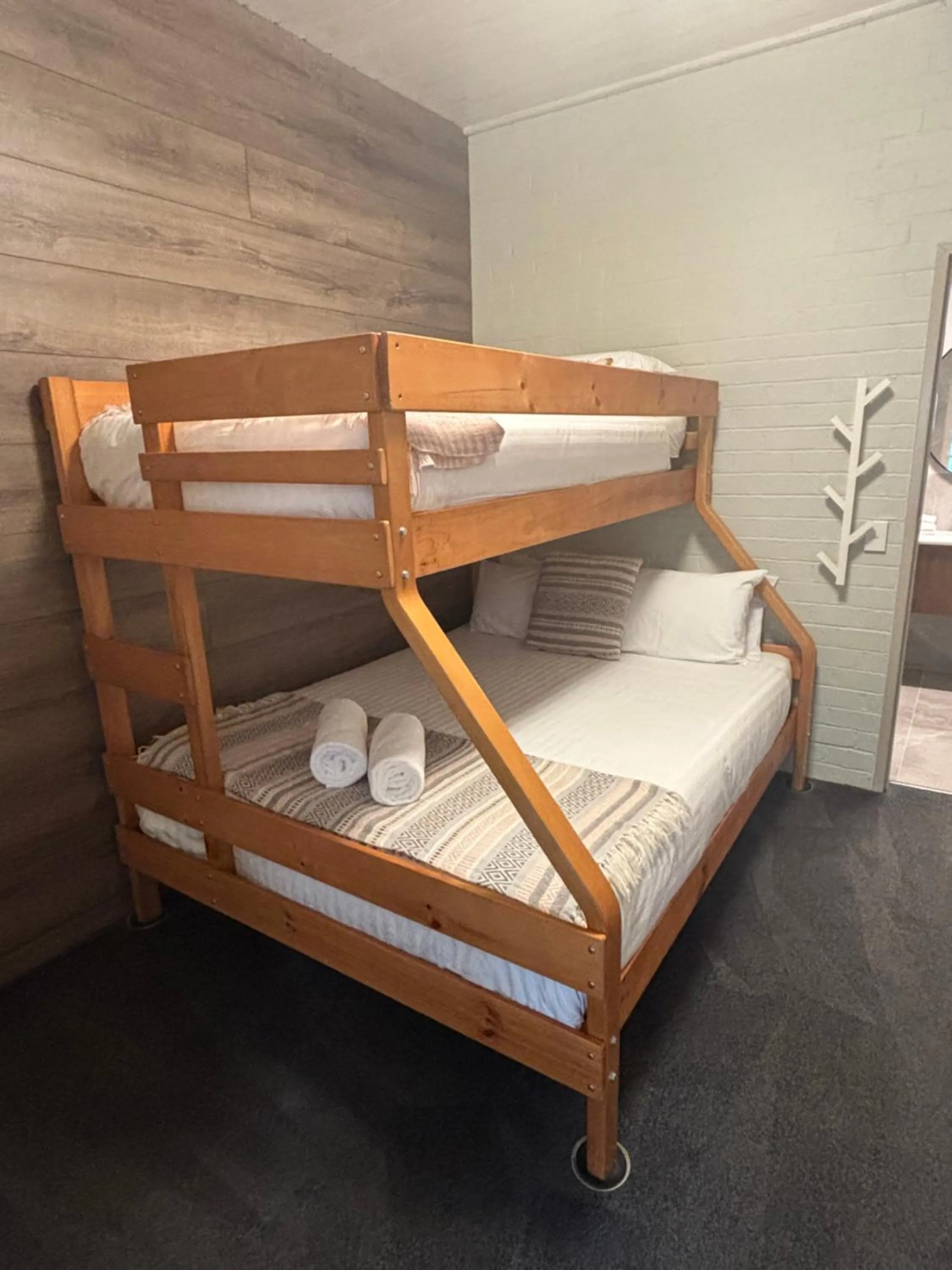 Bed in Cedarwood Apartments