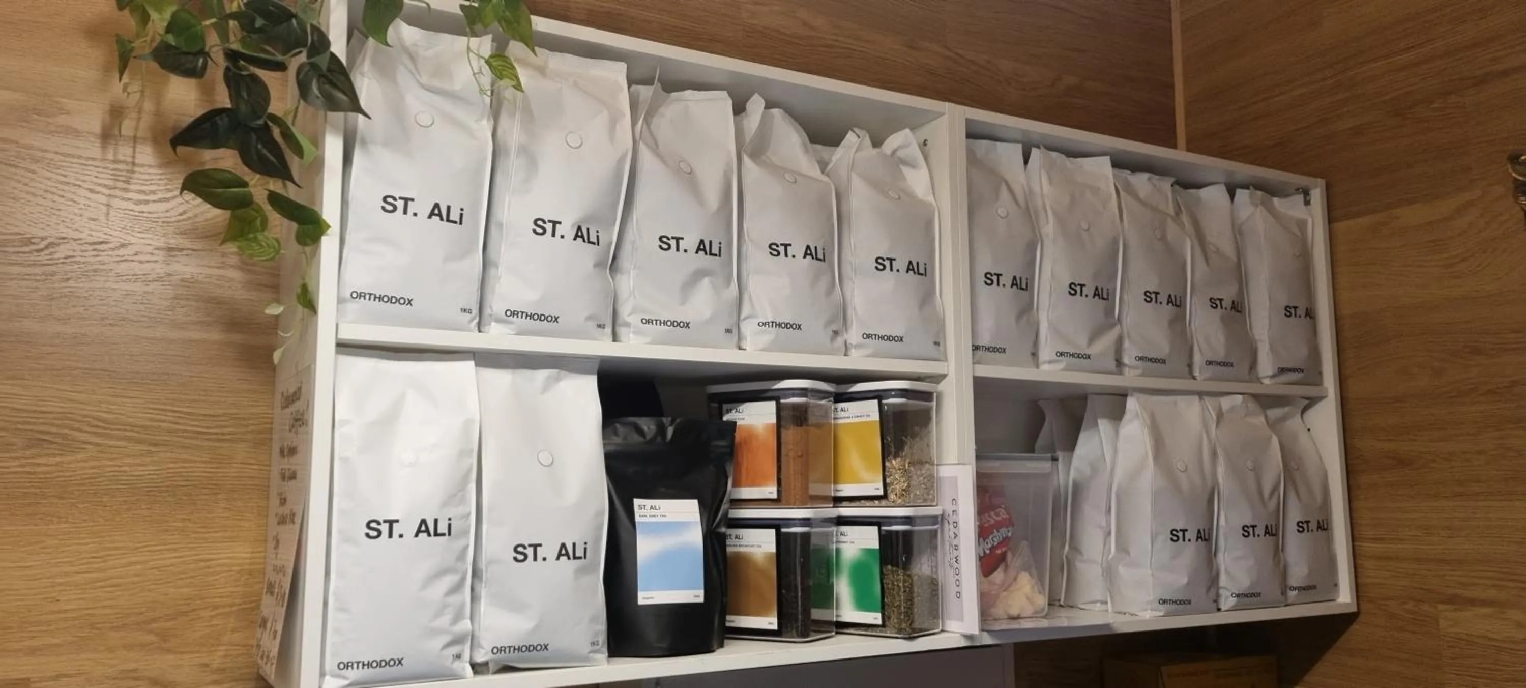 Cedarwood Apartments