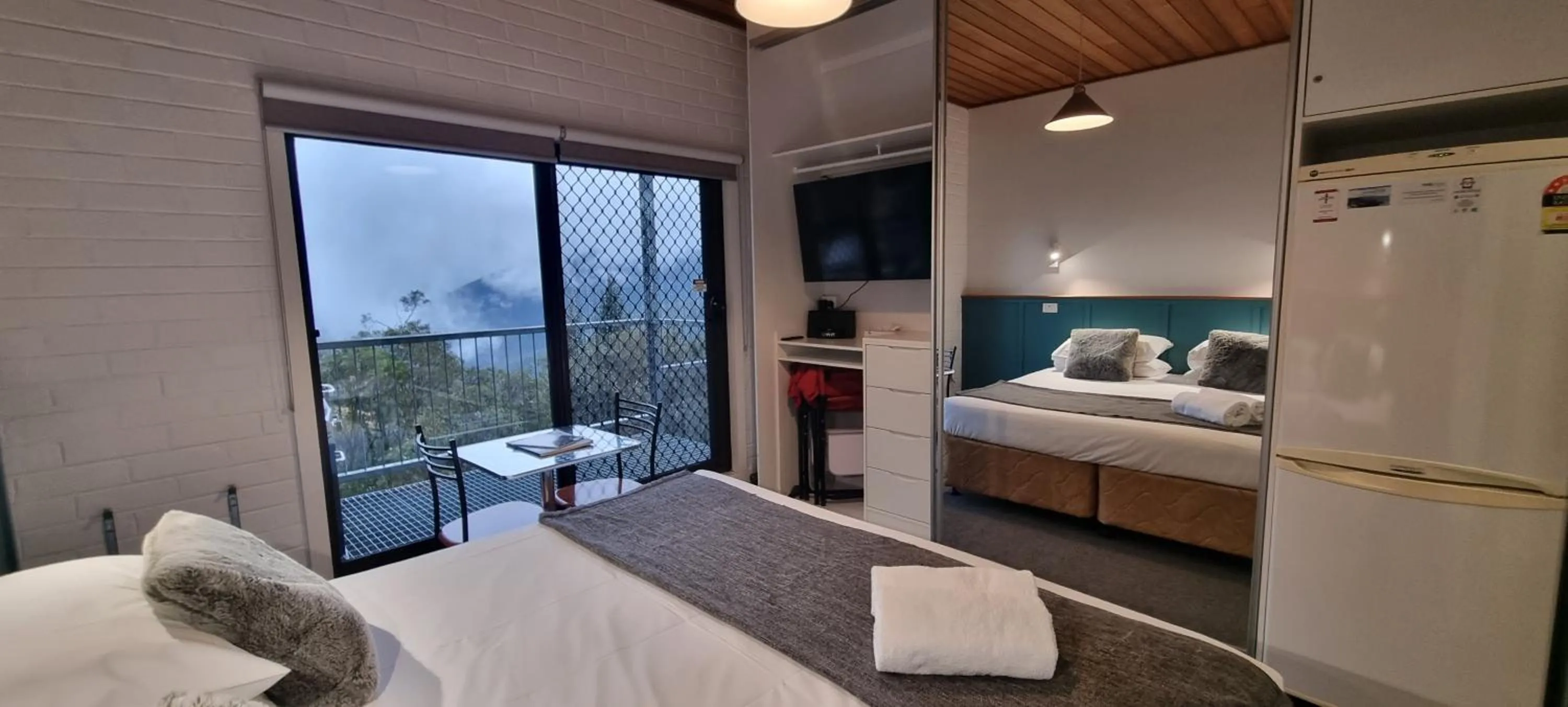 Bed in Cedarwood Apartments