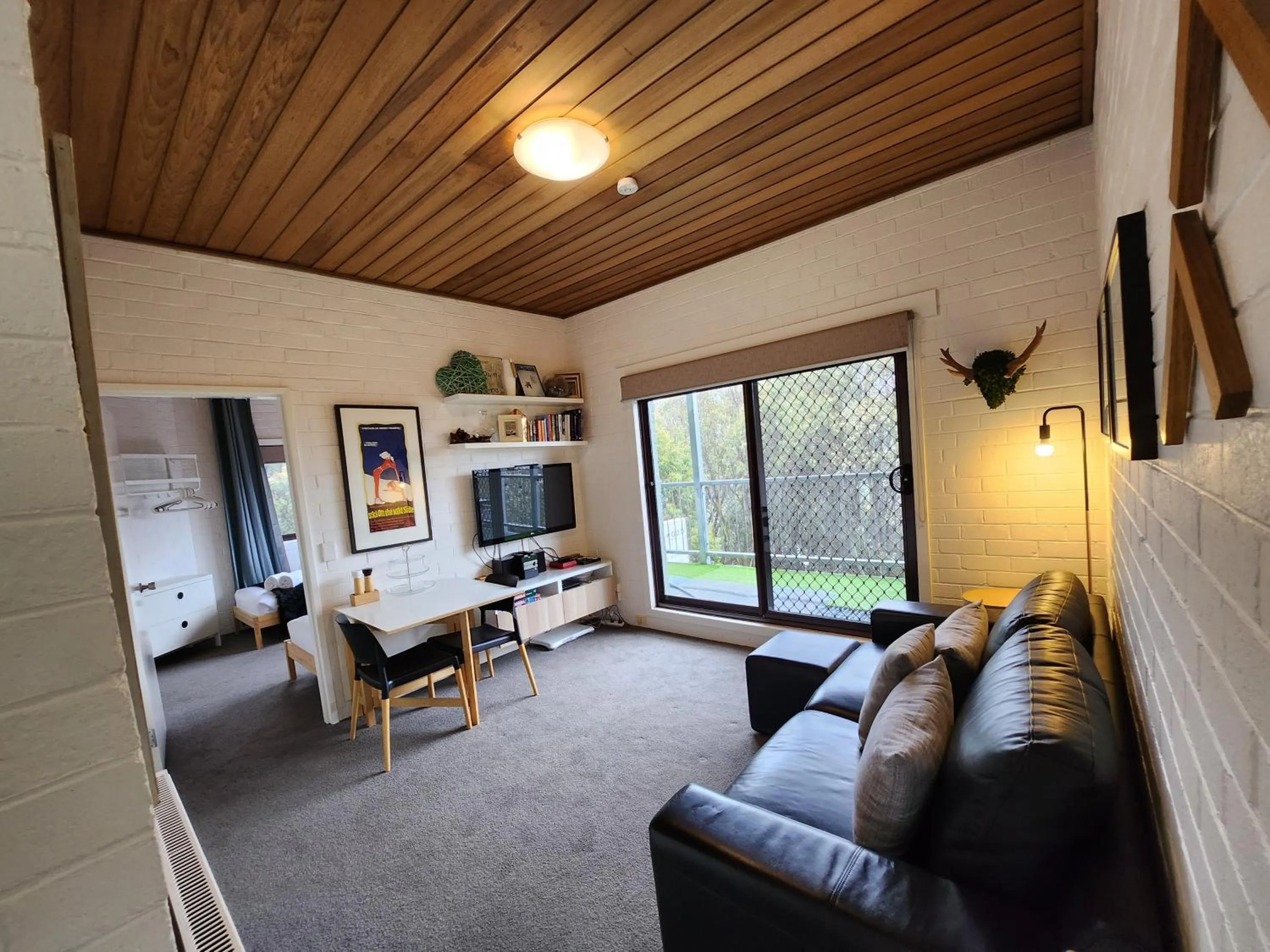 Cedarwood Apartments