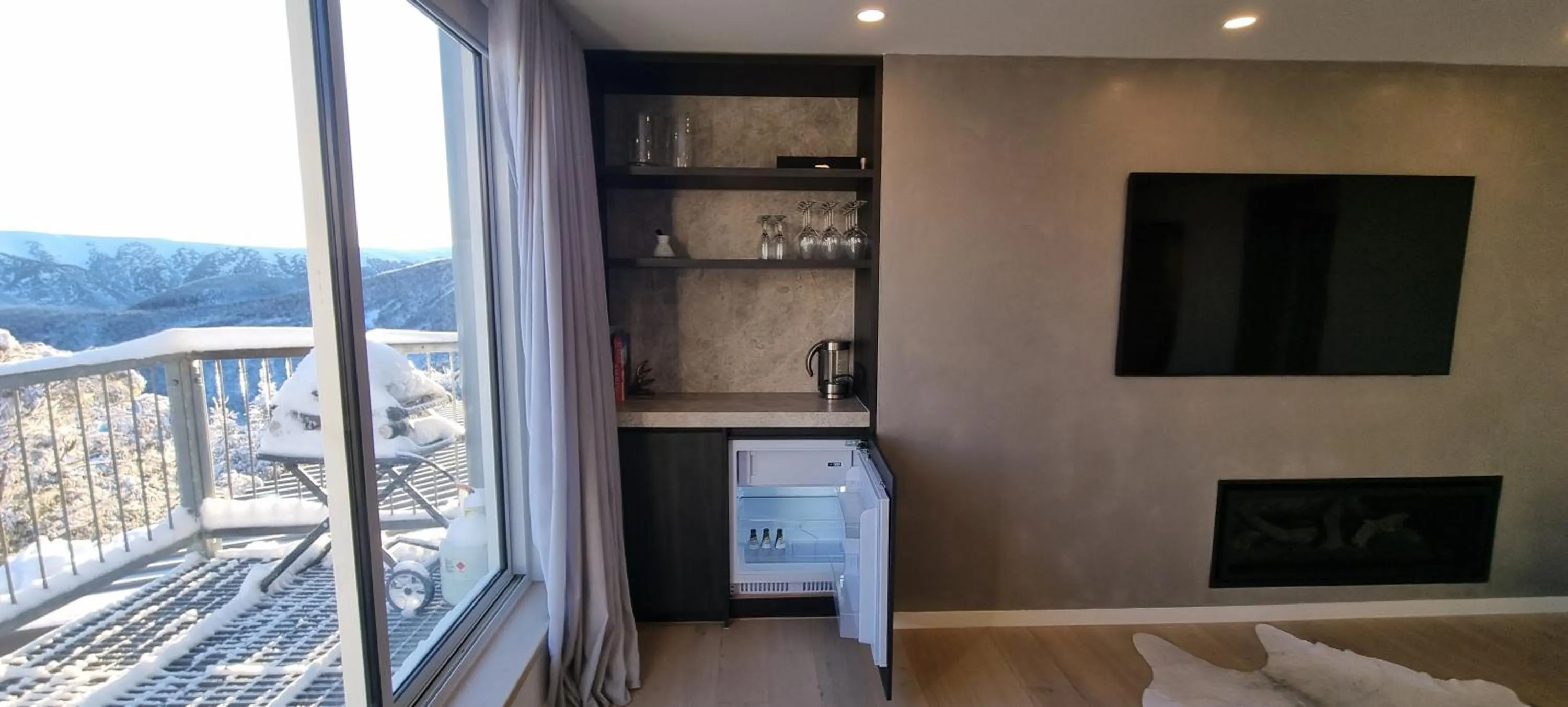 Cedarwood Apartments