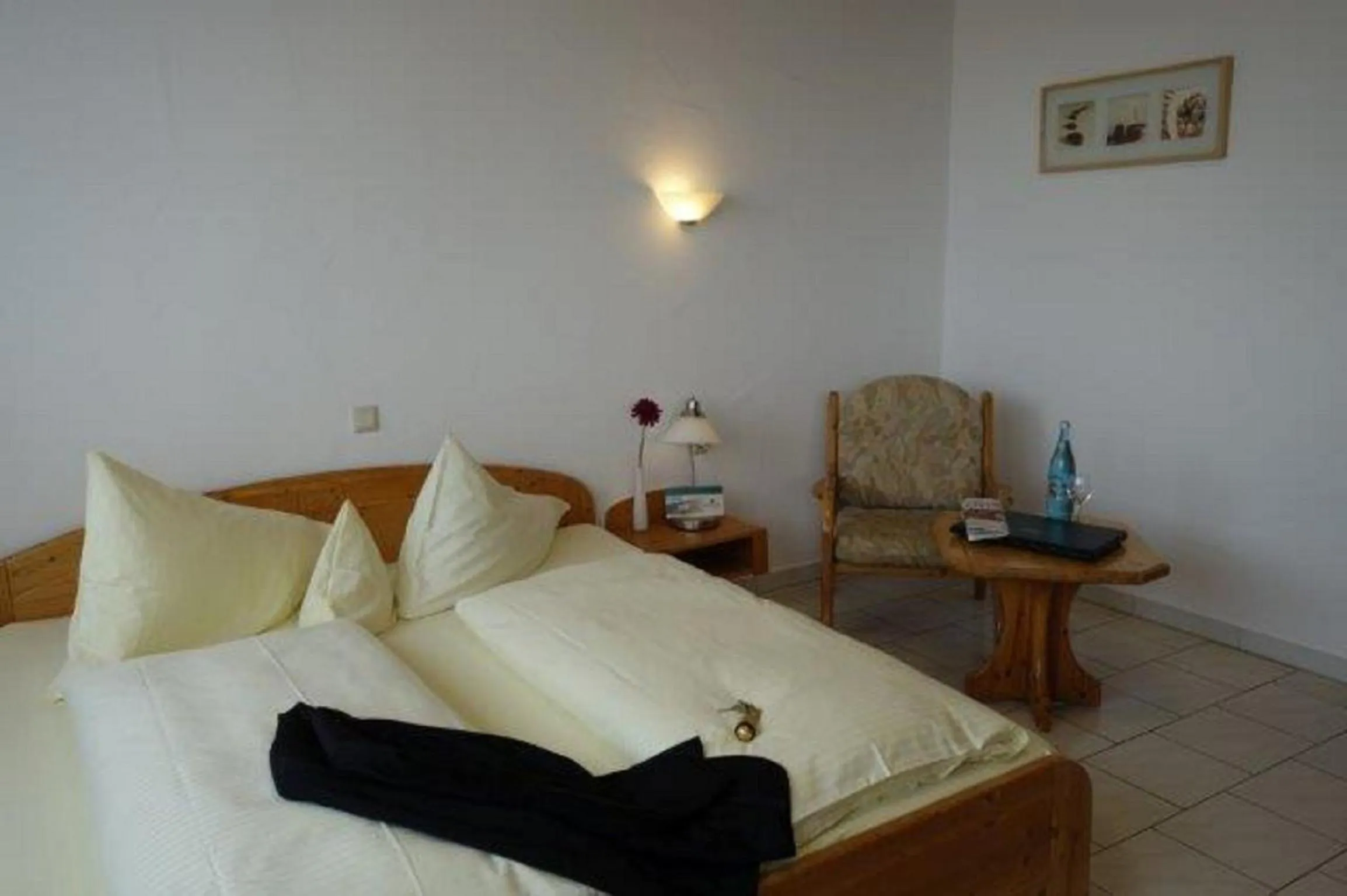 Photo of the whole room, Bed in Eichenhof Hotel GbR