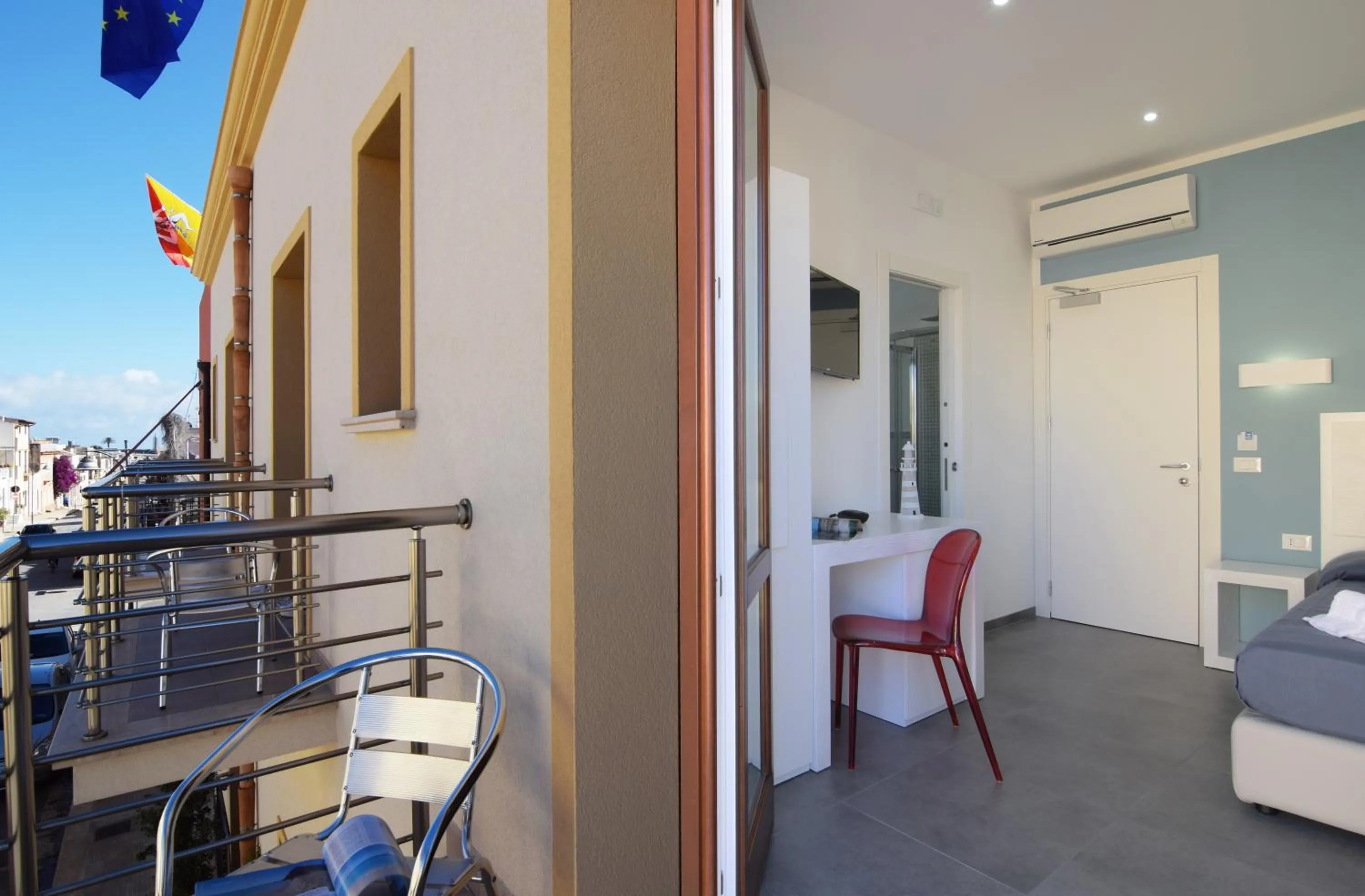 TV and multimedia, Bed in Pharos