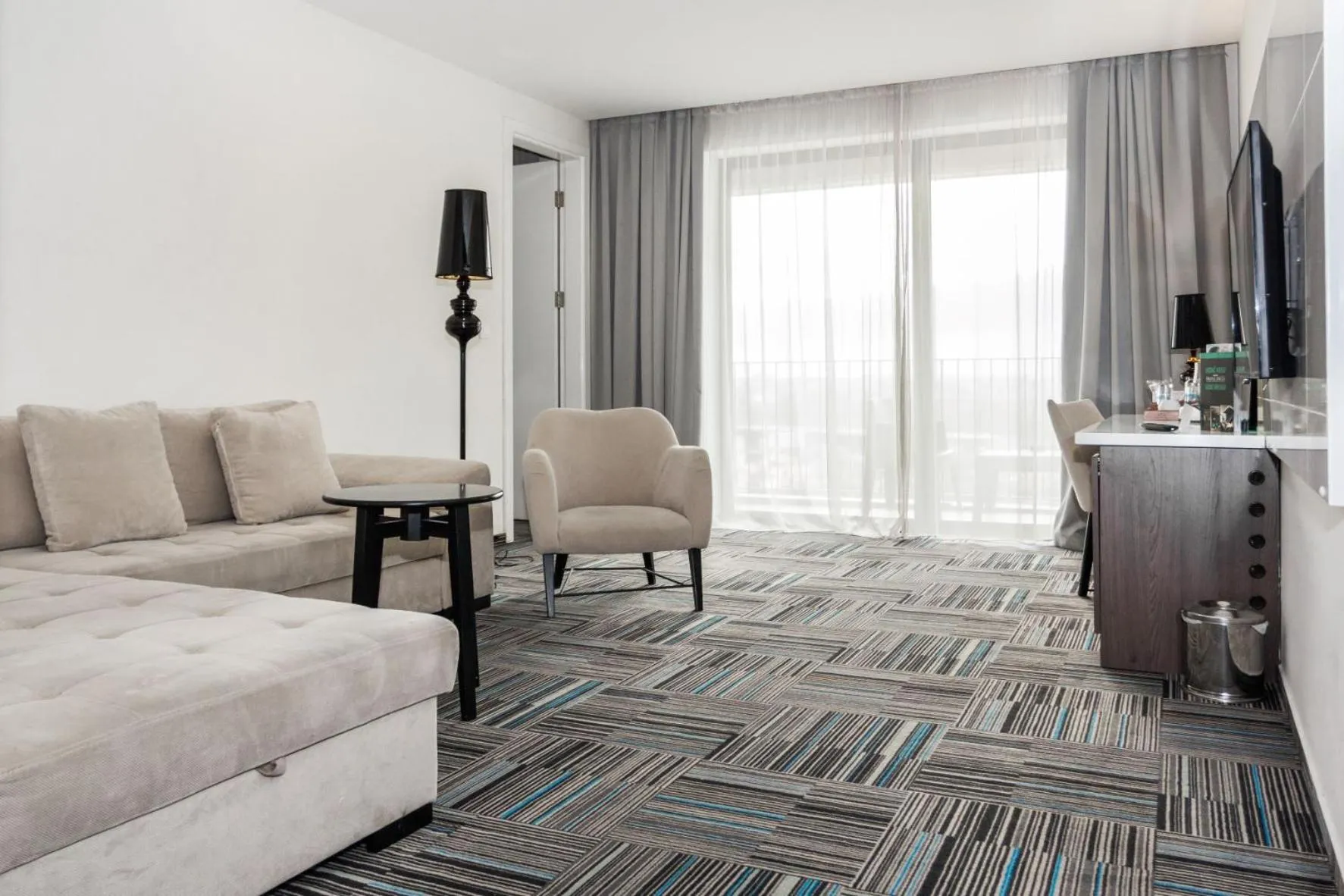 Living room in Hotel Hills Sarajevo Congress & Thermal Spa Resort