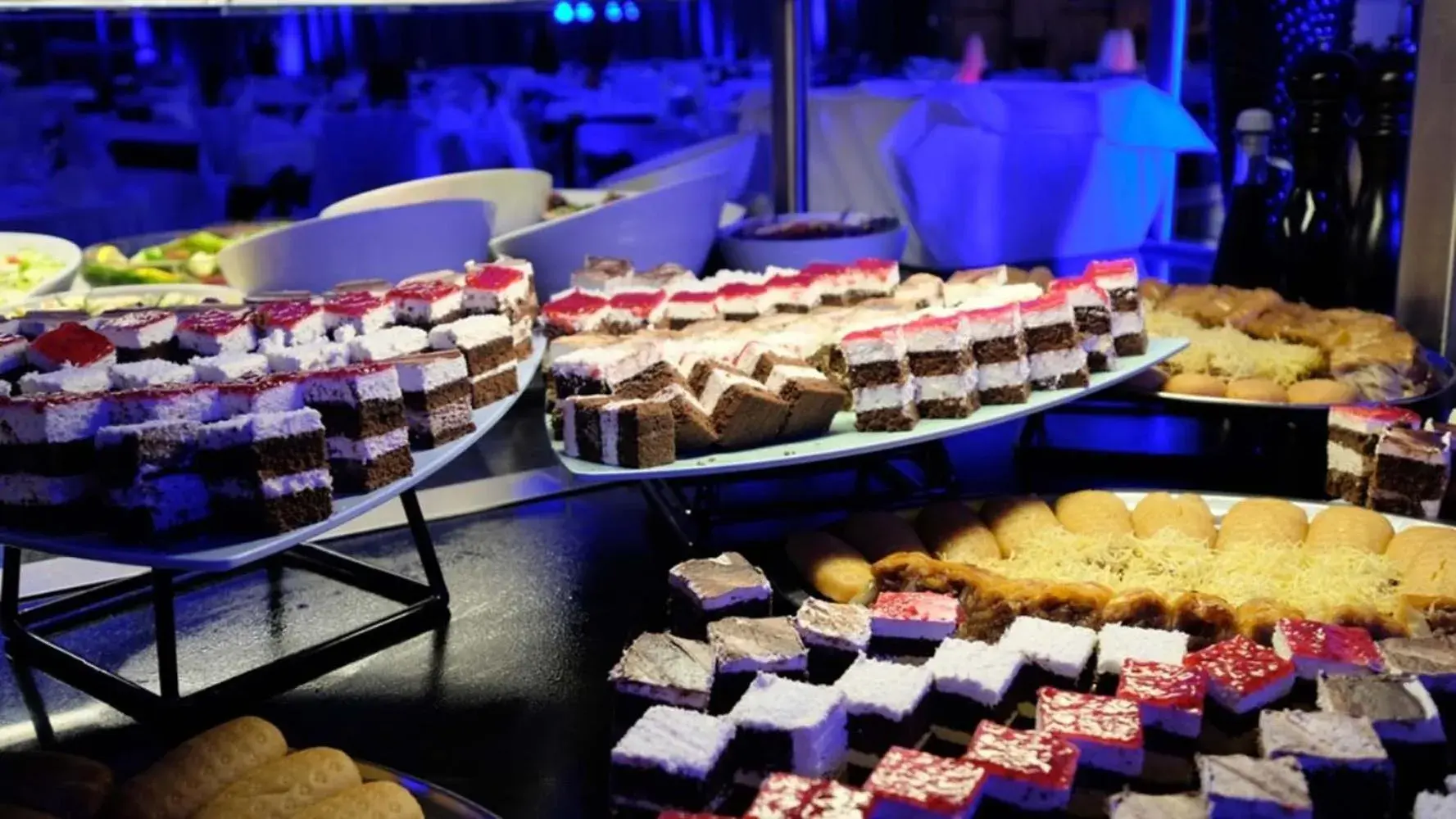 Breakfast in Hotel Hills Sarajevo Congress & Thermal Spa Resort Breakfast in Hotel Hills Sarajevo Congress & Thermal Spa Resort