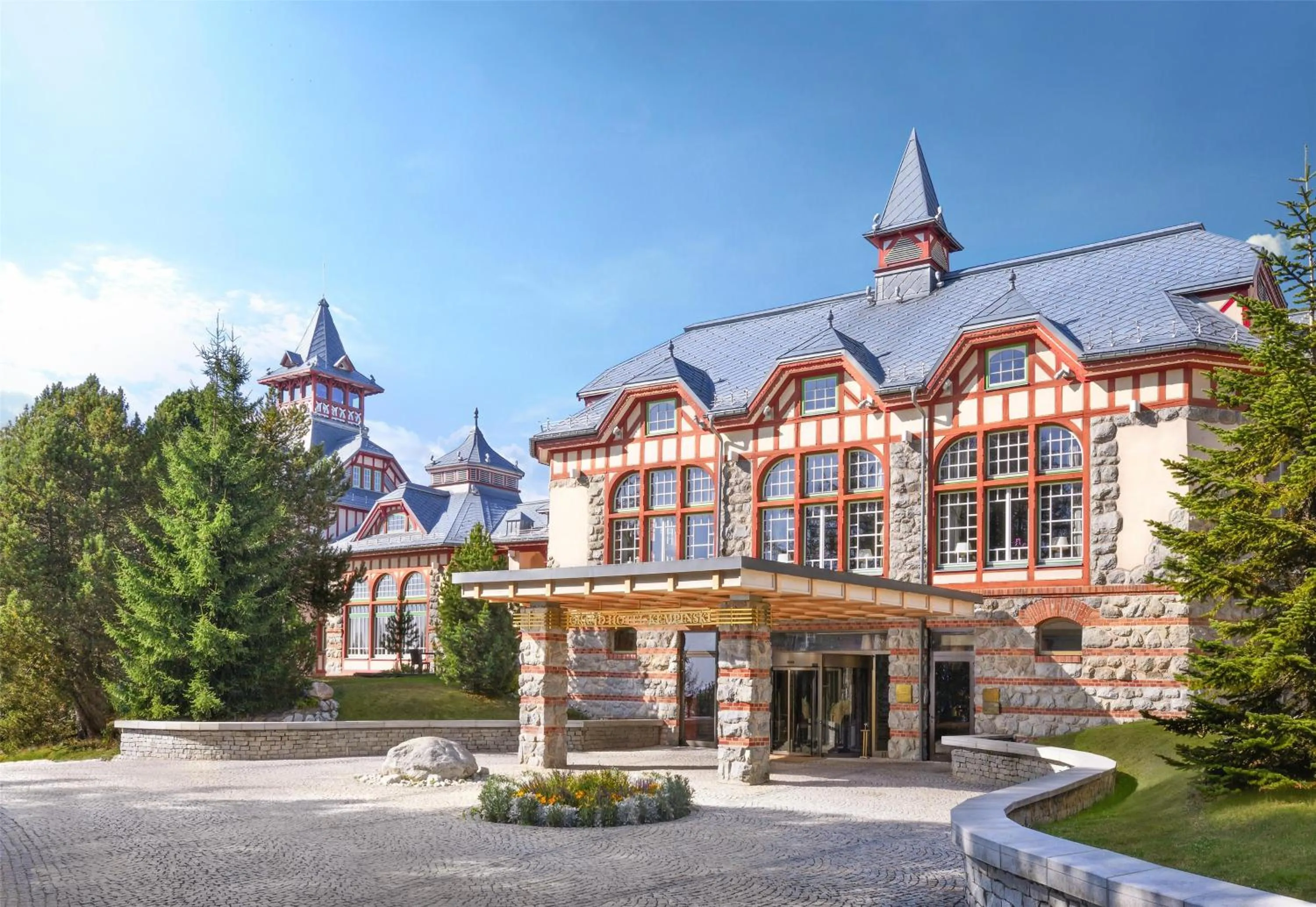 Inner courtyard view in Grand Hotel Kempinski High Tatras