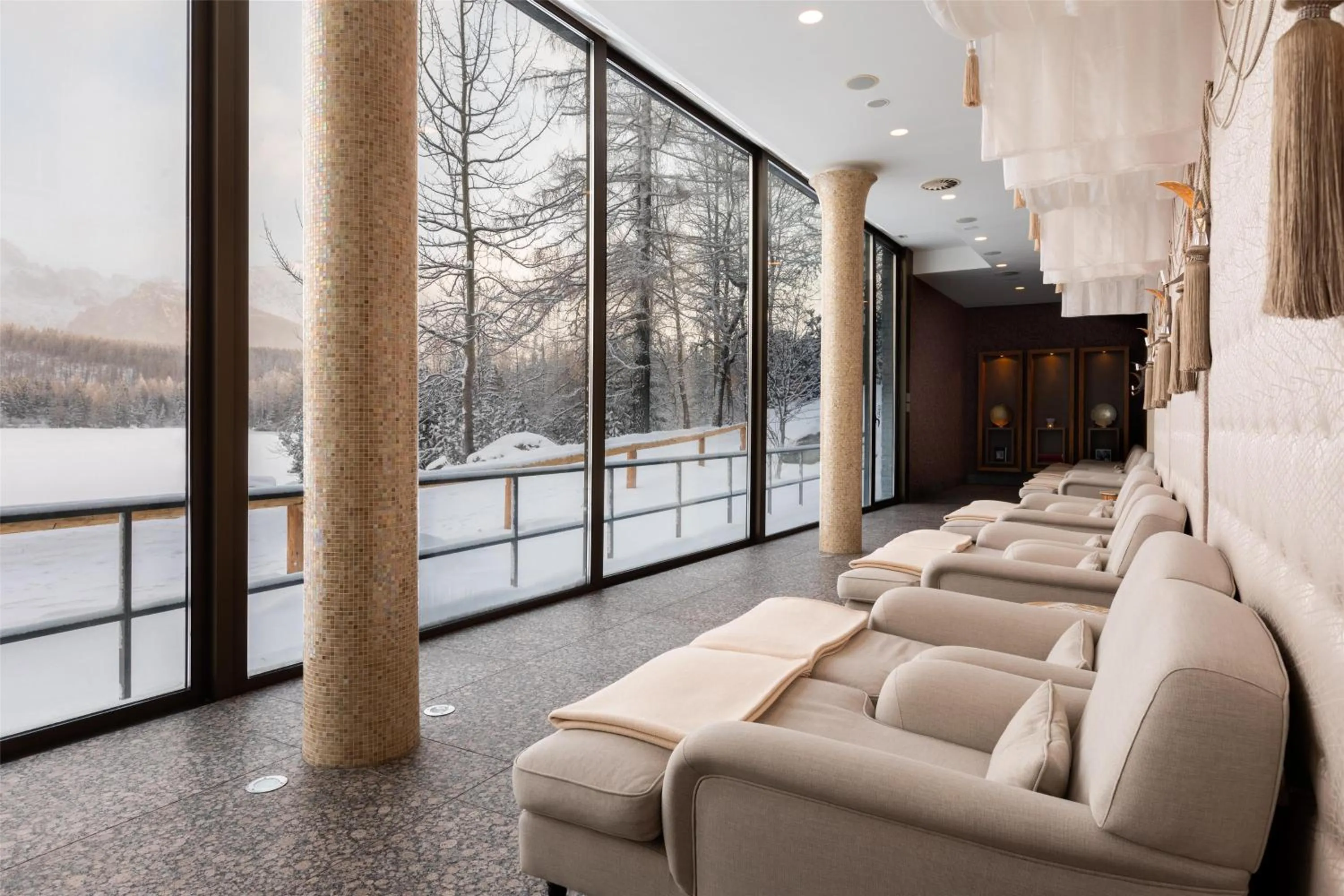 Spa and wellness centre/facilities in Grand Hotel Kempinski High Tatras