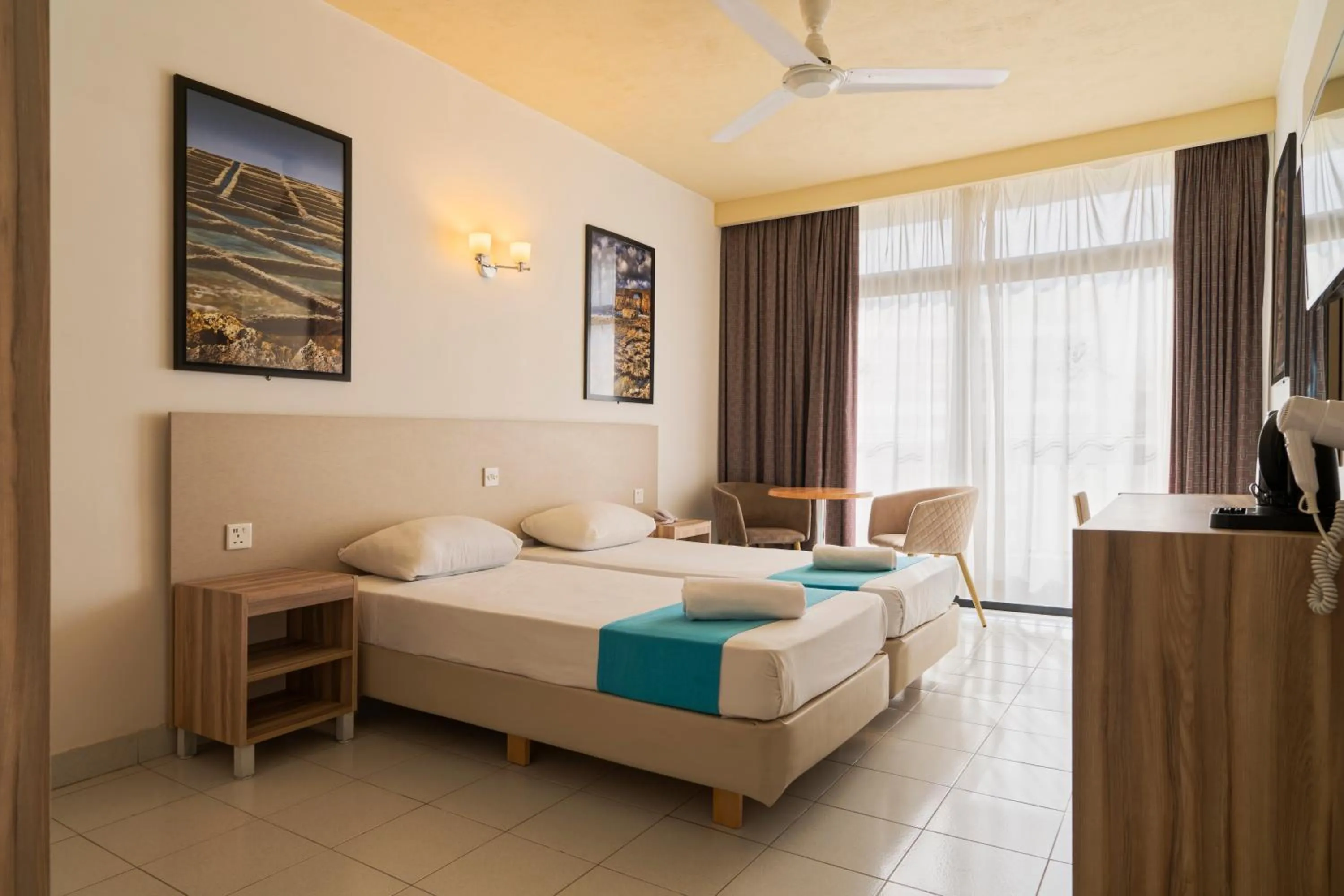 Bed in Canifor Hotel