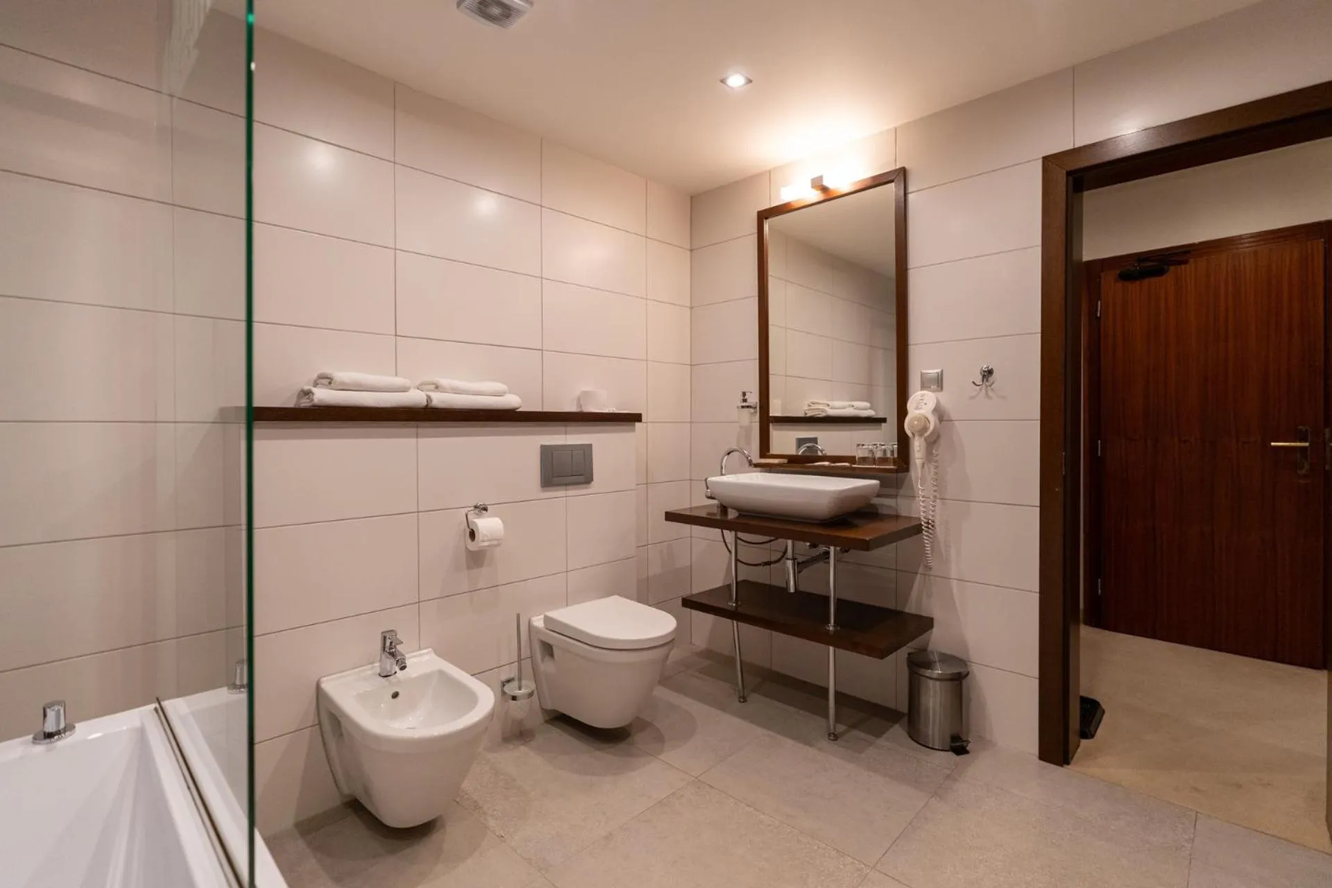 Shower in Hotel Arkada