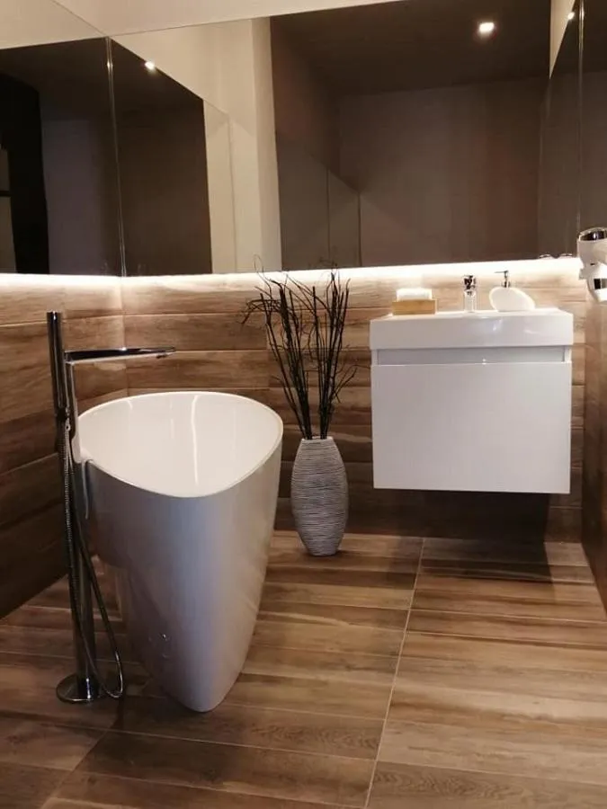 Bathroom in HOTEL CENTRUM with free parking