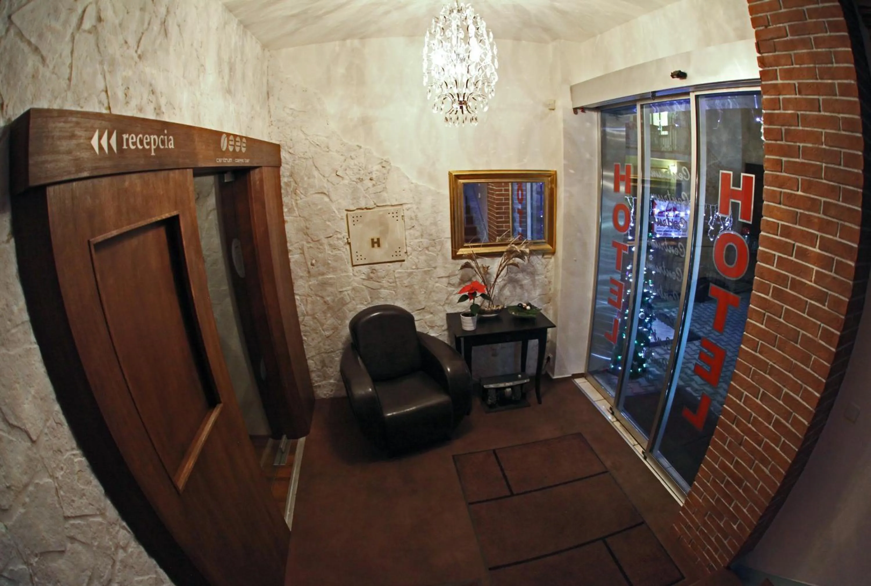 Night in HOTEL CENTRUM with free parking