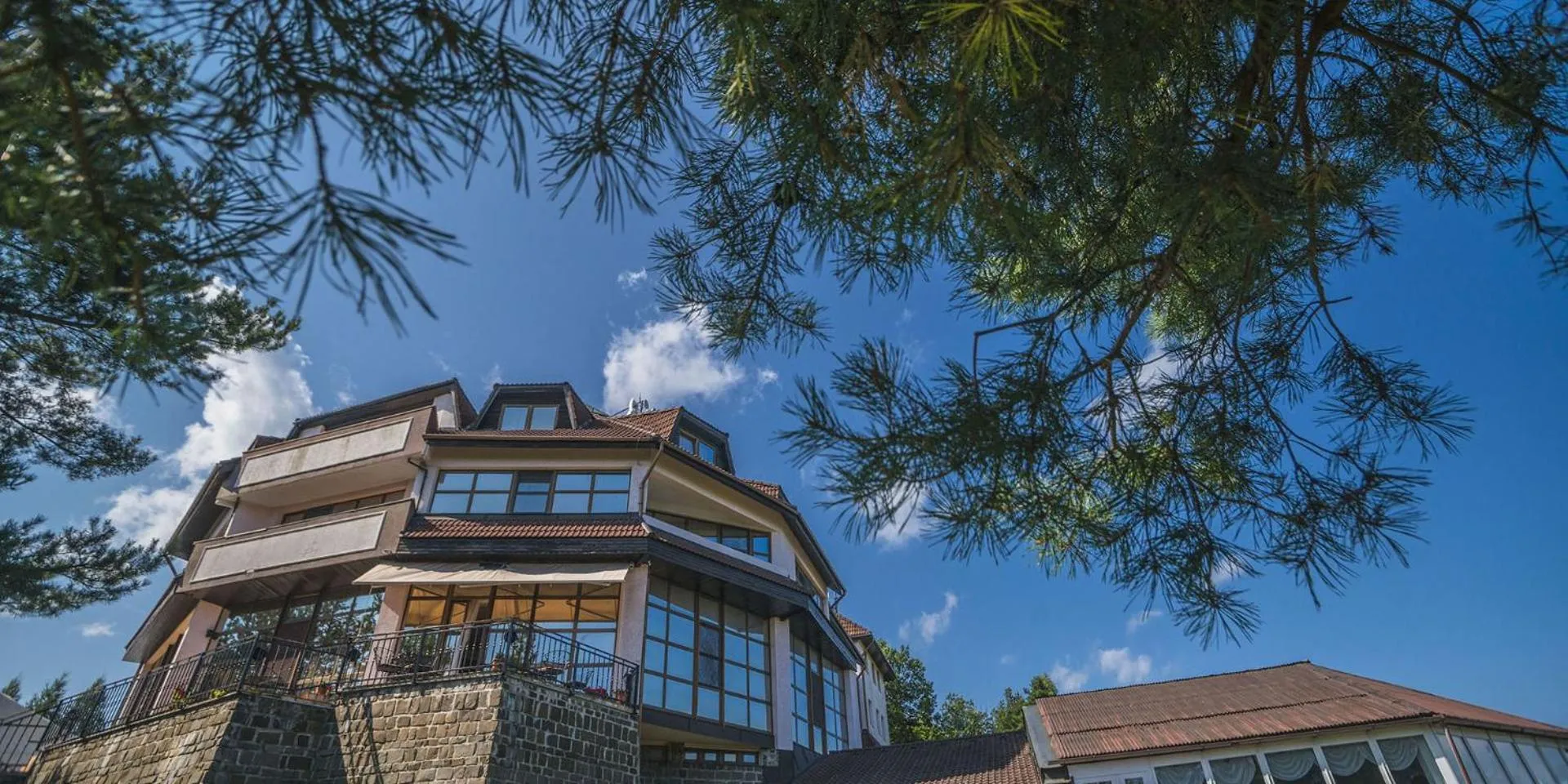 Balcony/Terrace, Property Building in Bellevue Hotel and Resort