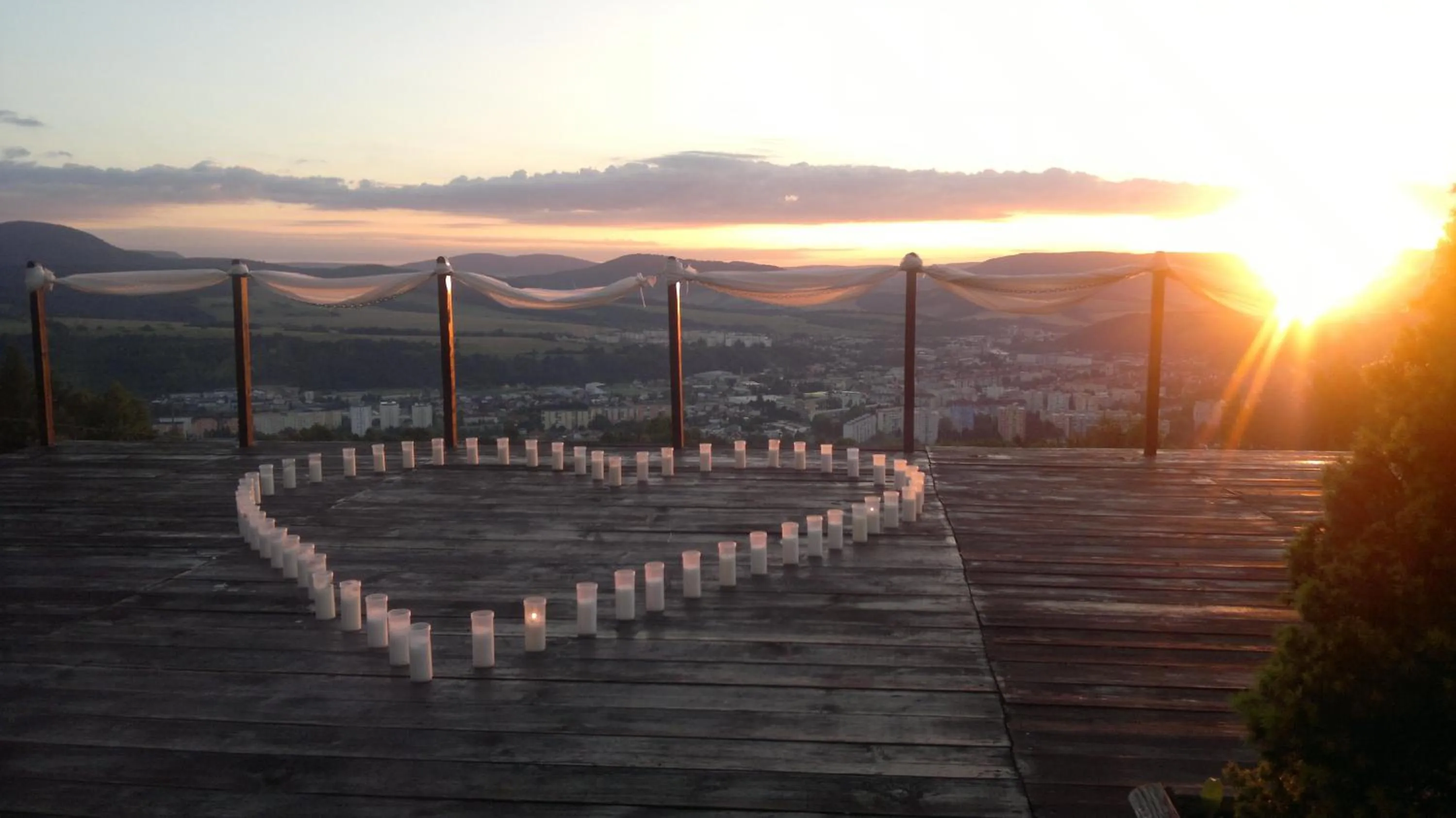 Sunset in Bellevue Hotel and Resort