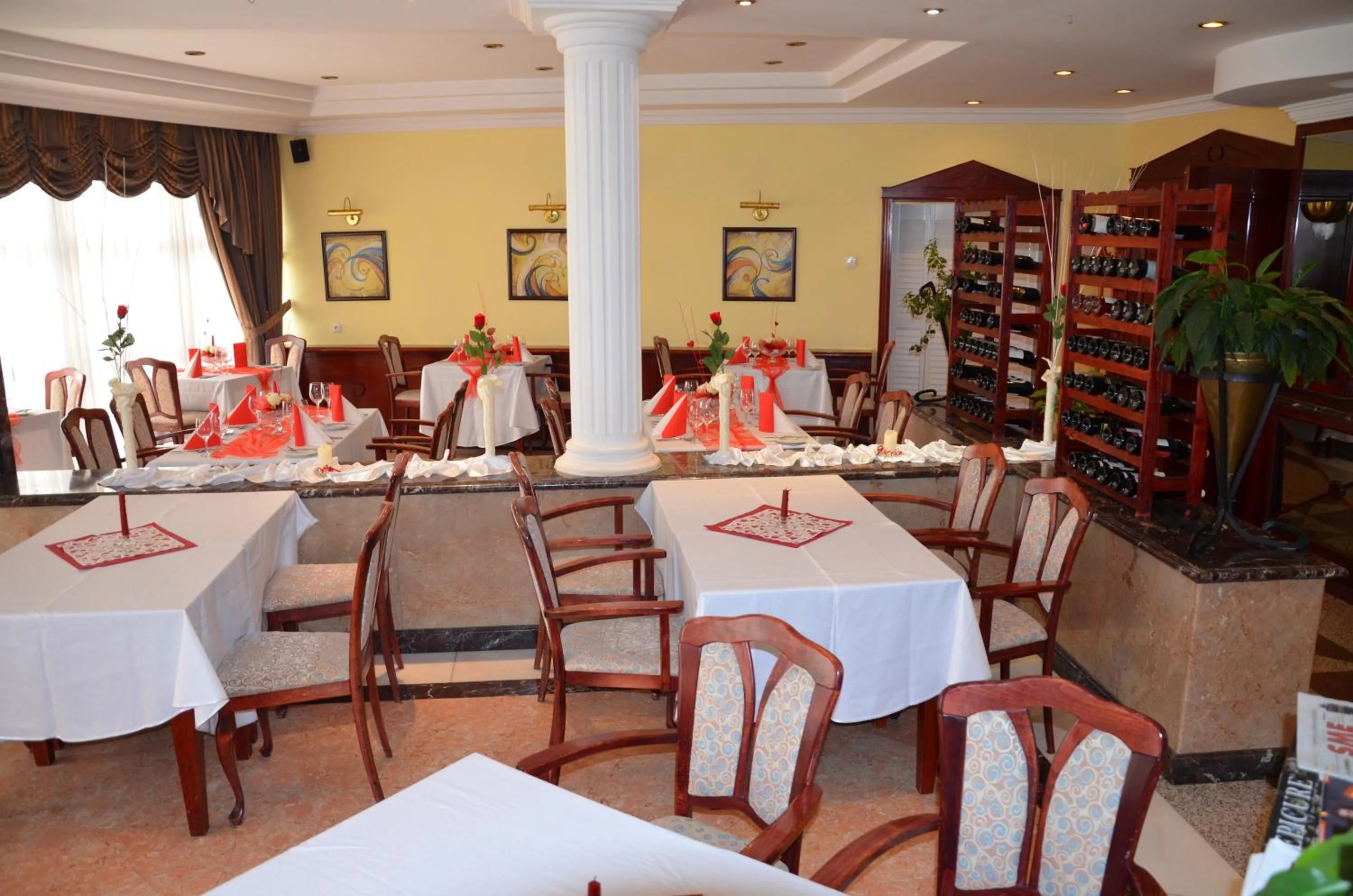 Decorative detail, Restaurant/Places to Eat in Bellevue Hotel and Resort