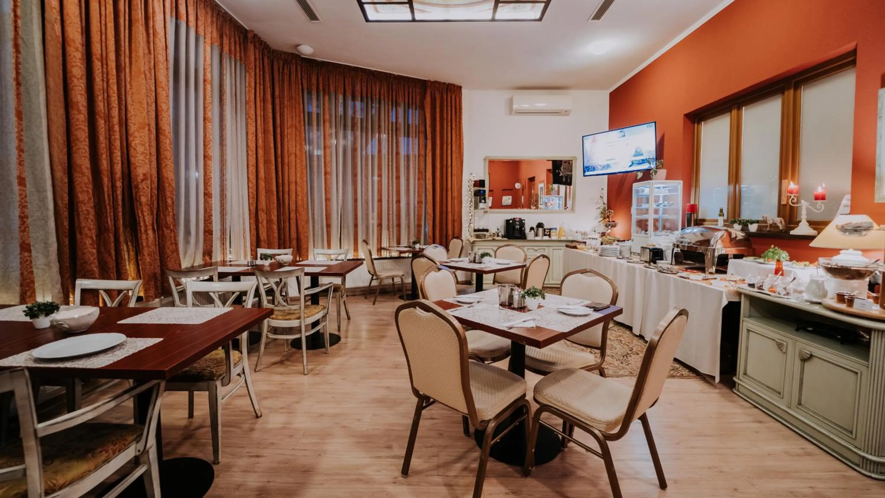 Buffet breakfast in Boutique Hotel Maraton