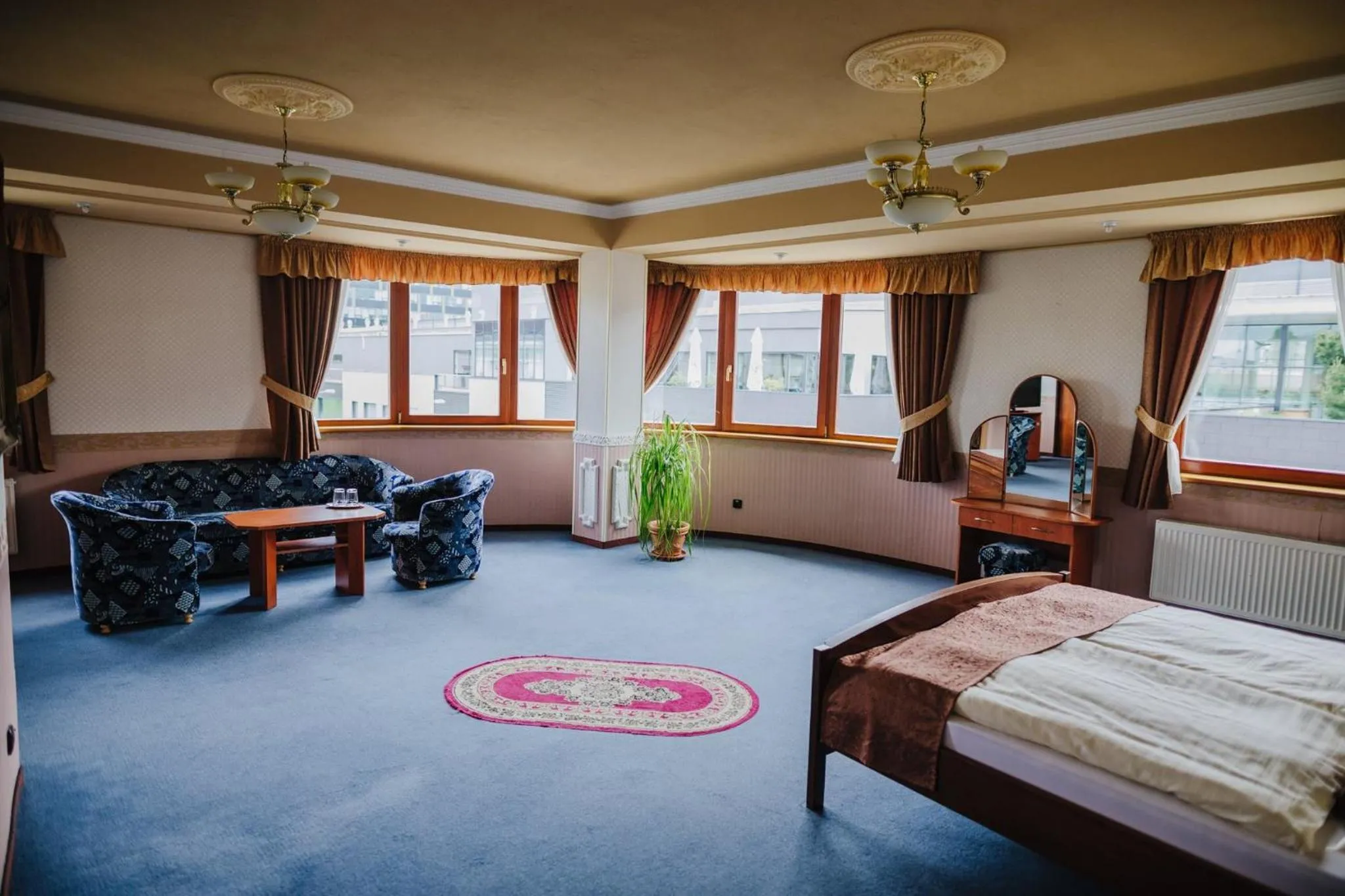 Photo of the whole room, Bed in Hotel Gloria Palac