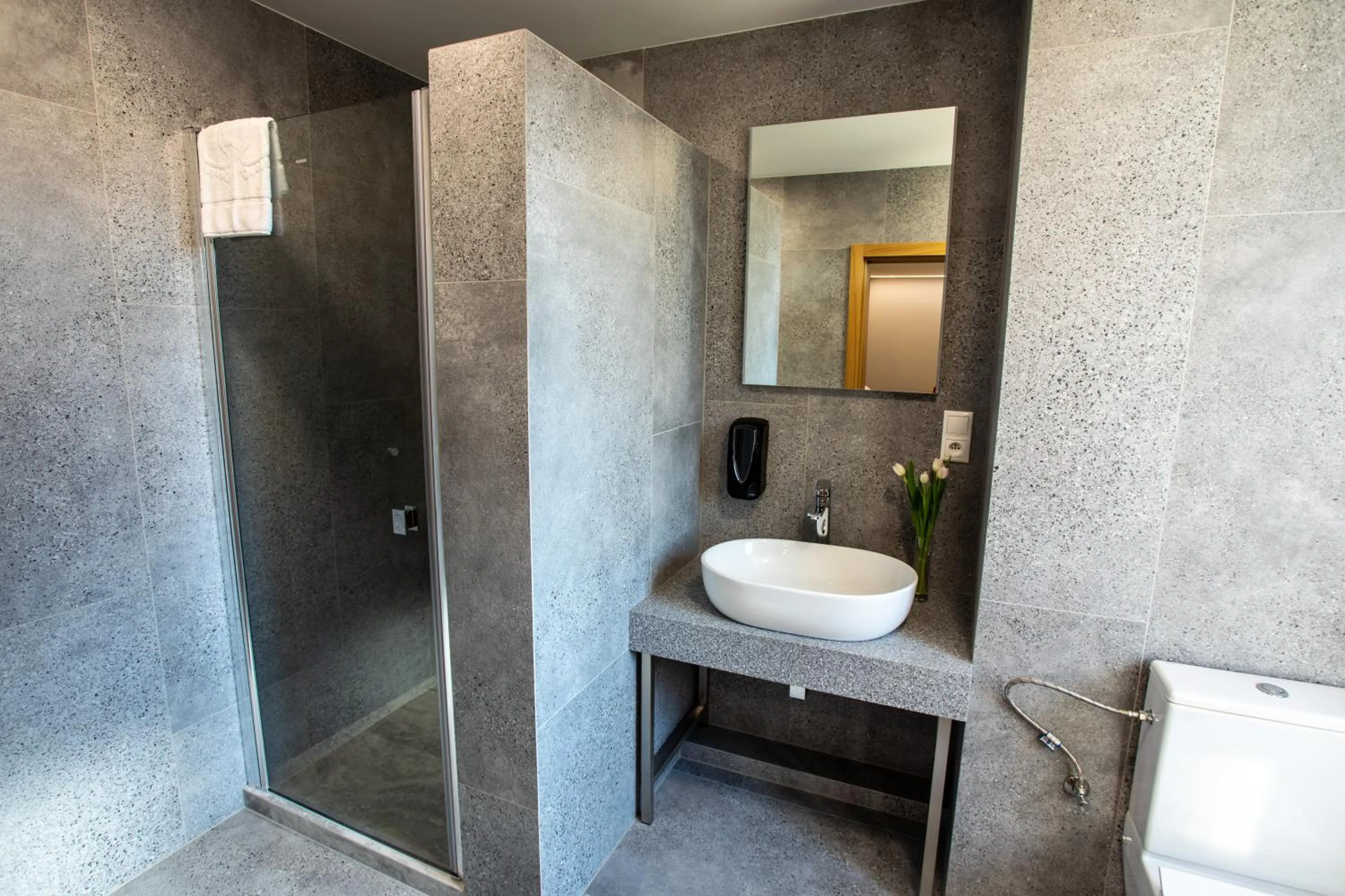 Shower in Hotel Novy Kastiel - Self check-in