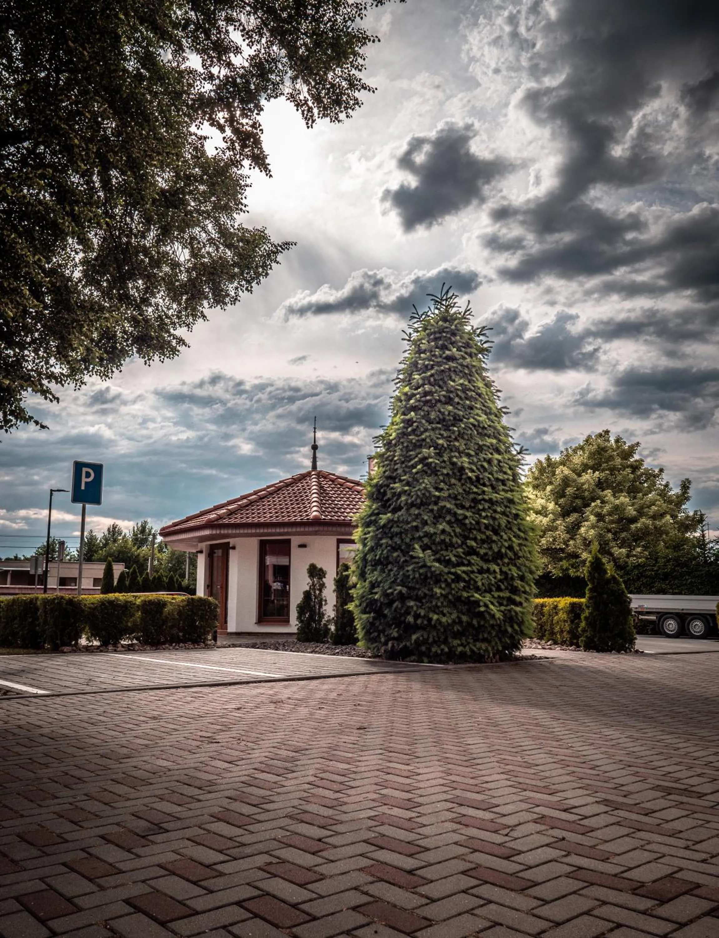 Parking in Hotel Novy Kastiel - Self check-in