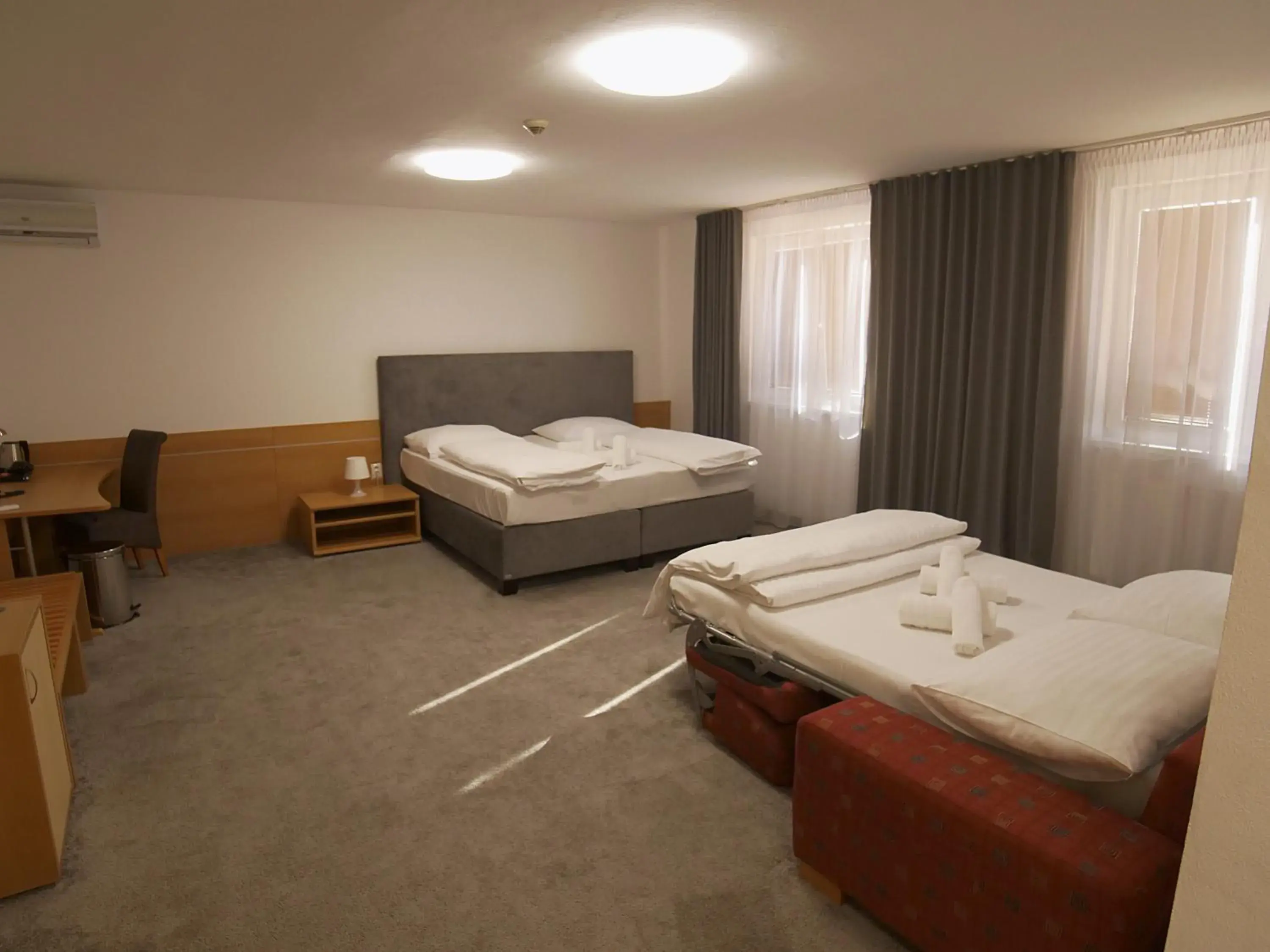 Quadruple Room - single occupancy in Hotel Novy Kastiel - Self check-in Quadruple Room - single occupancy in Hotel Novy Kastiel - Self check-in