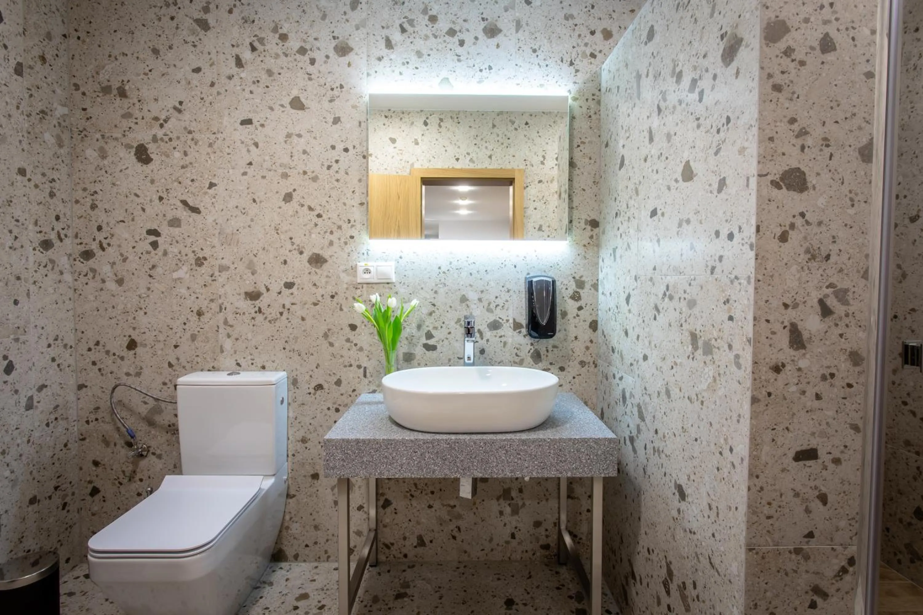 Toilet in Hotel Novy Kastiel - Self check-in