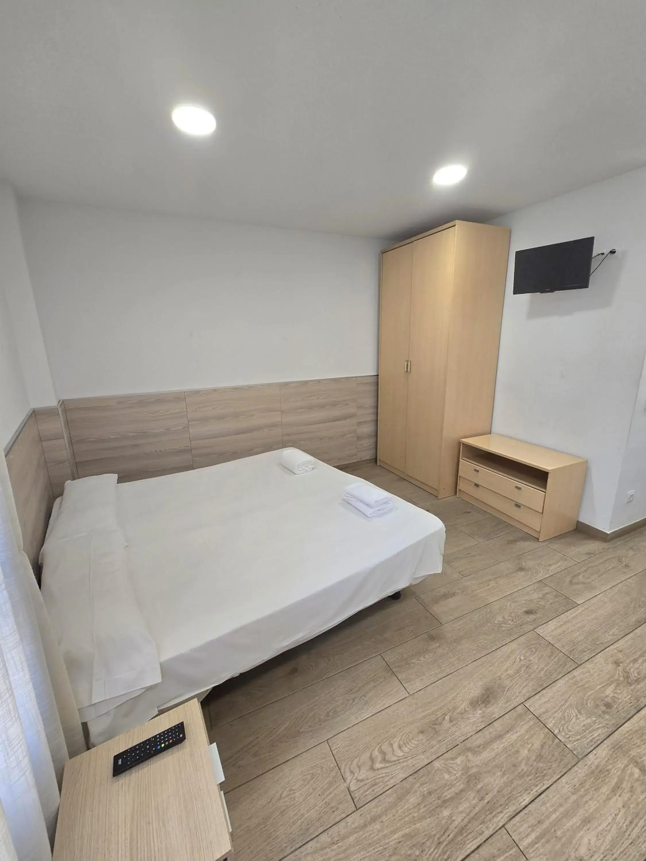 Bedroom, Bed in SM Apartments Bedroom, Bed in SM Apartments