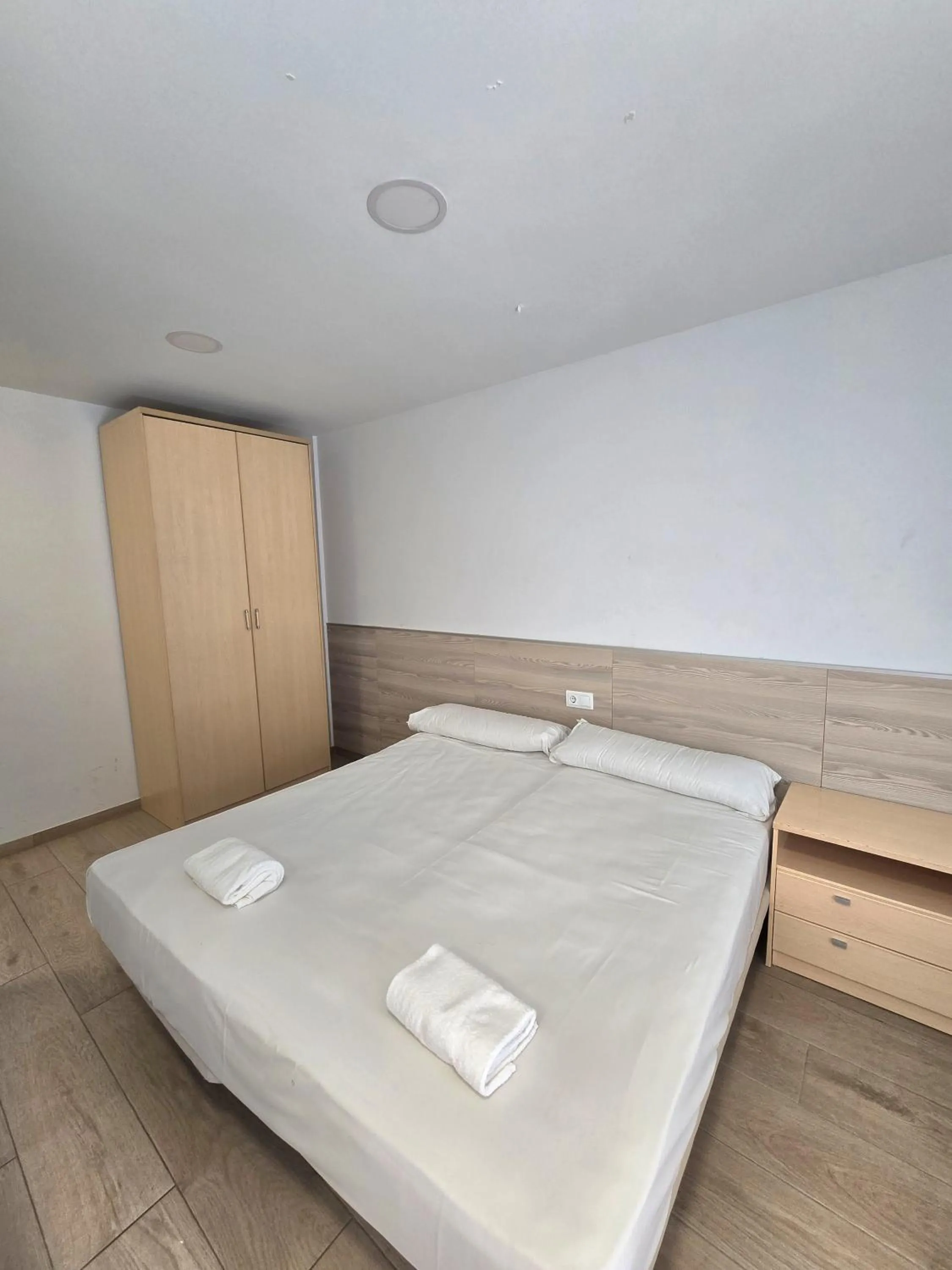 Bedroom, Bed in SM Apartments