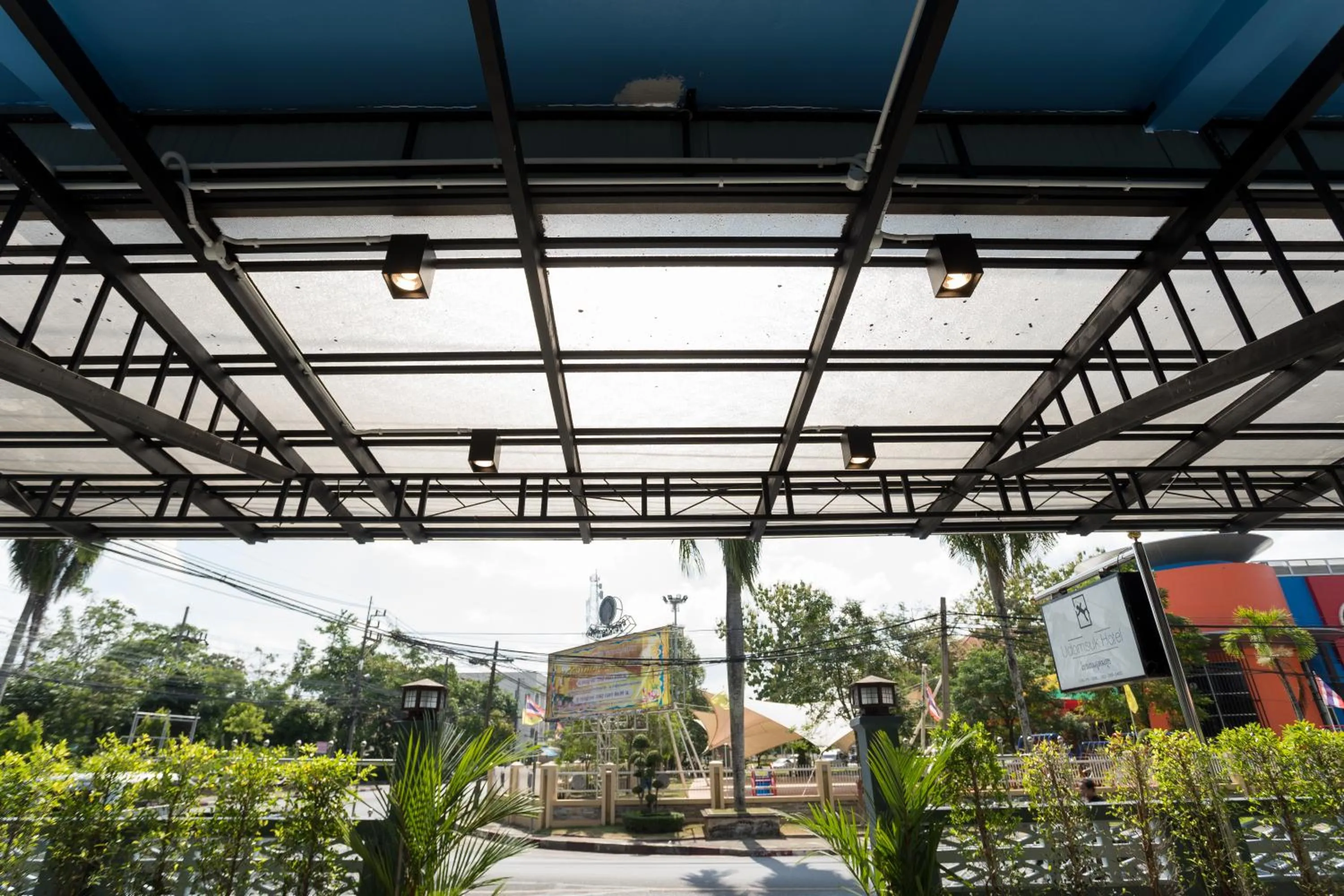 Property building in Udomsuk Hotel