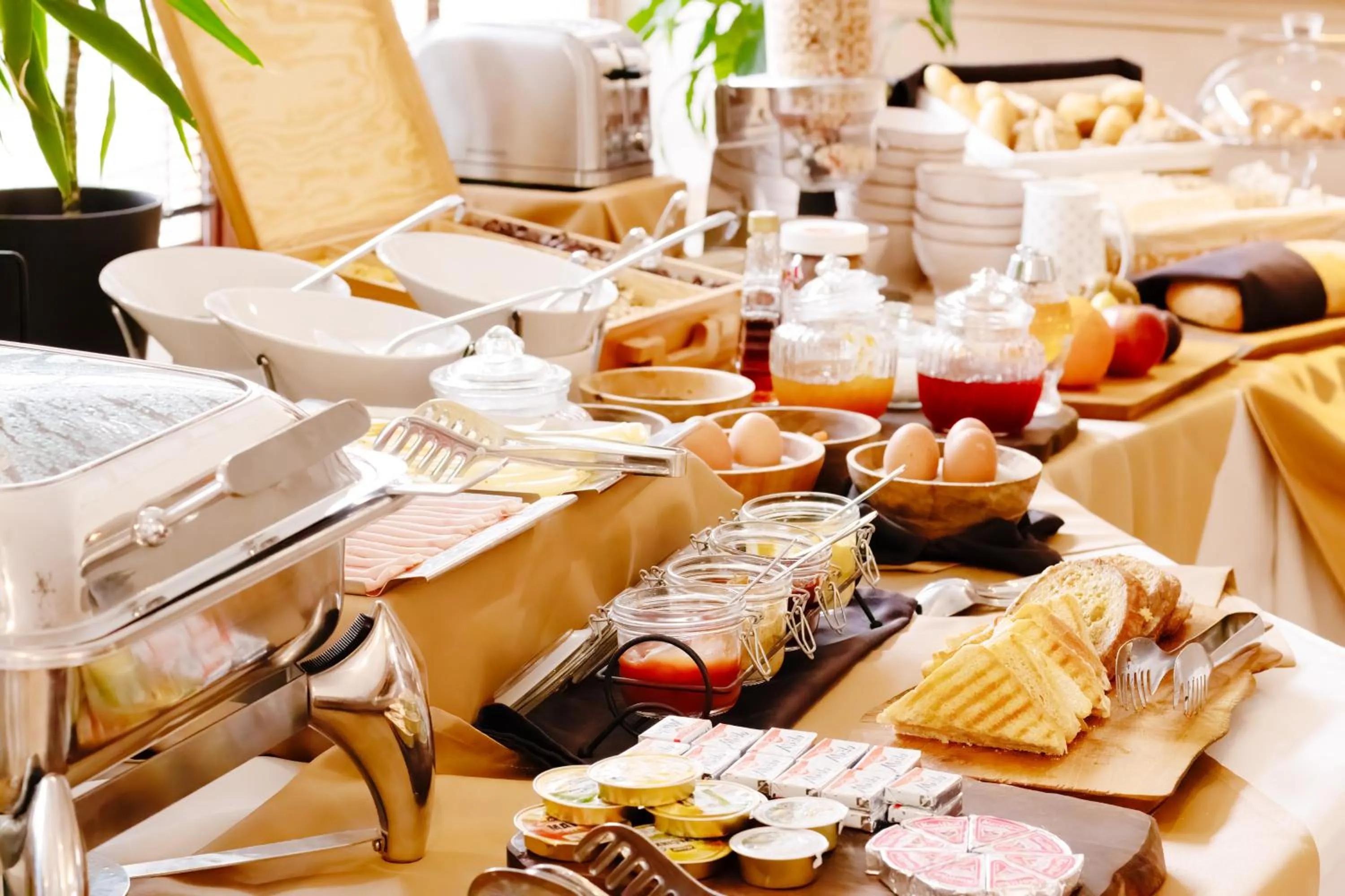 Food and drinks in Penzión Wellness & Restaurant Zoborská, free parking