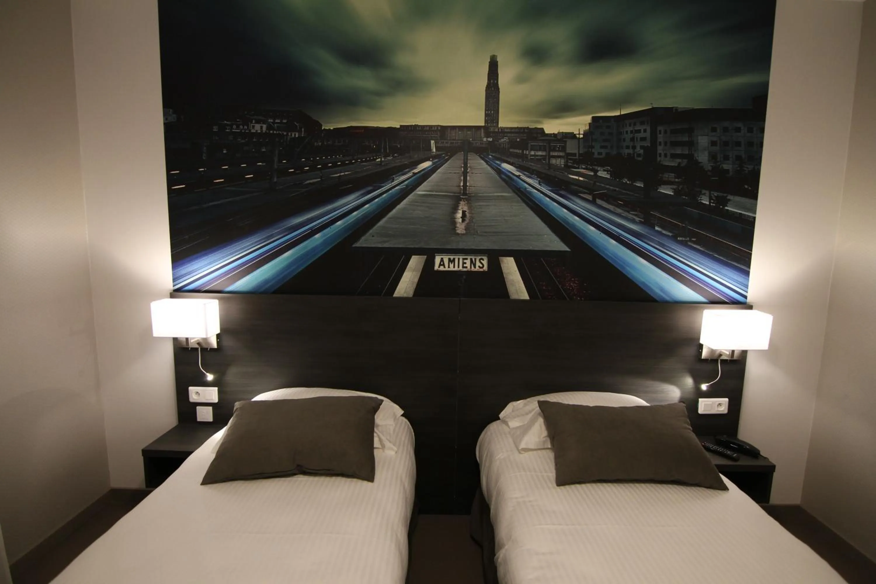 Bedroom, Bed in Logis Hôtel - La Chambre d'Amiens