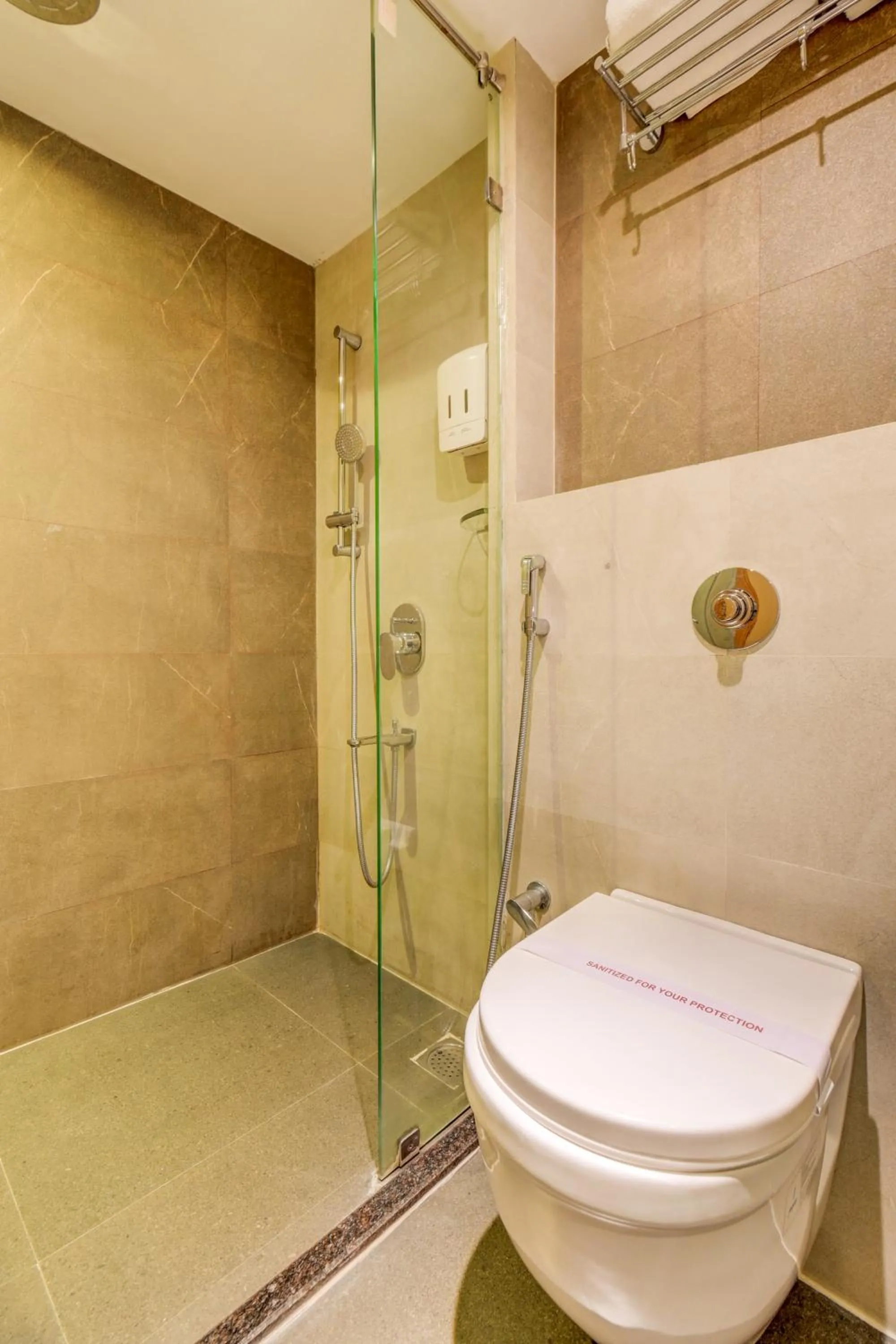 Toilet in The SSK Solitaire Hotel & Banquets