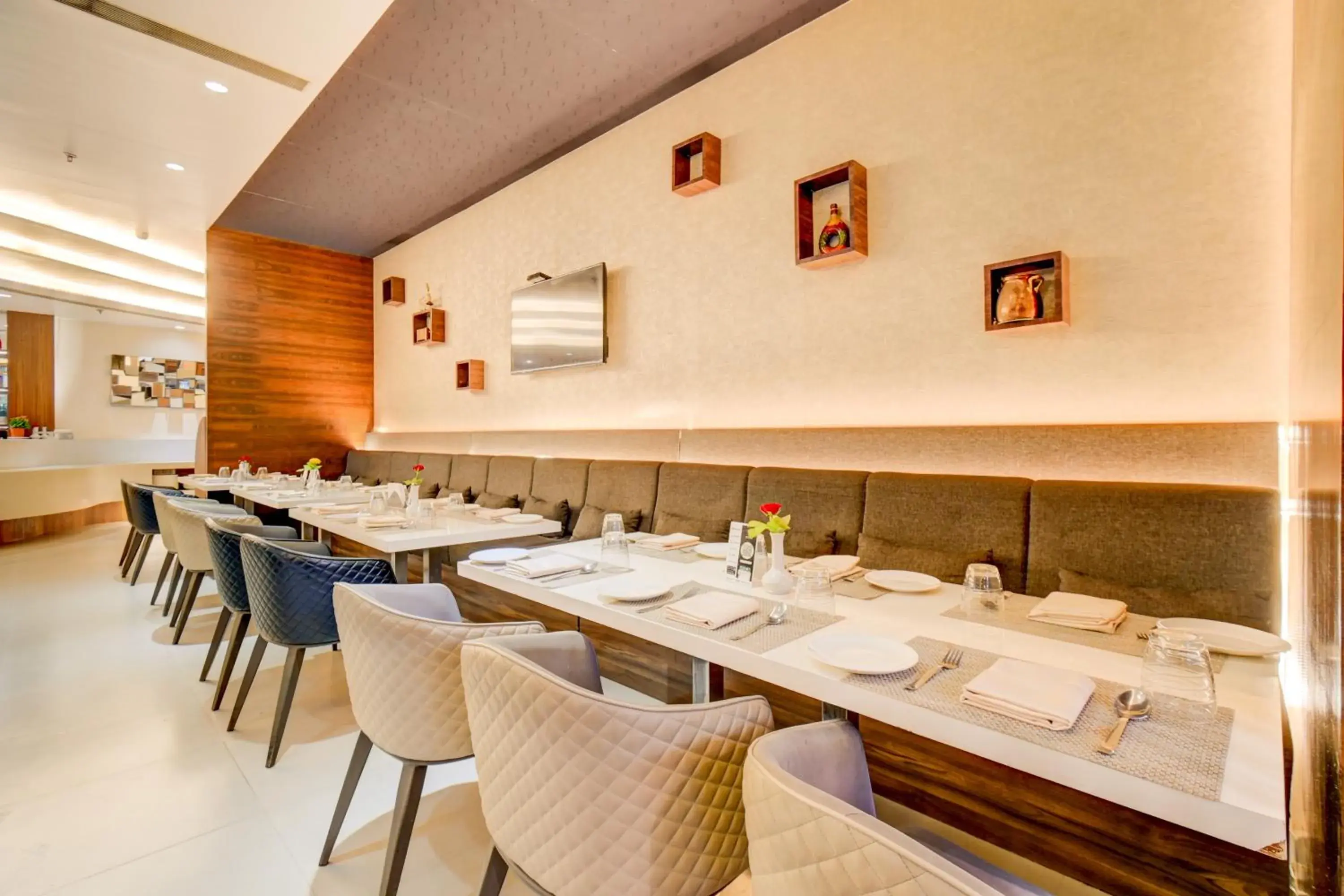 Restaurant/places to eat in The SSK Solitaire Hotel & Banquets Restaurant/places to eat in The SSK Solitaire Hotel & Banquets