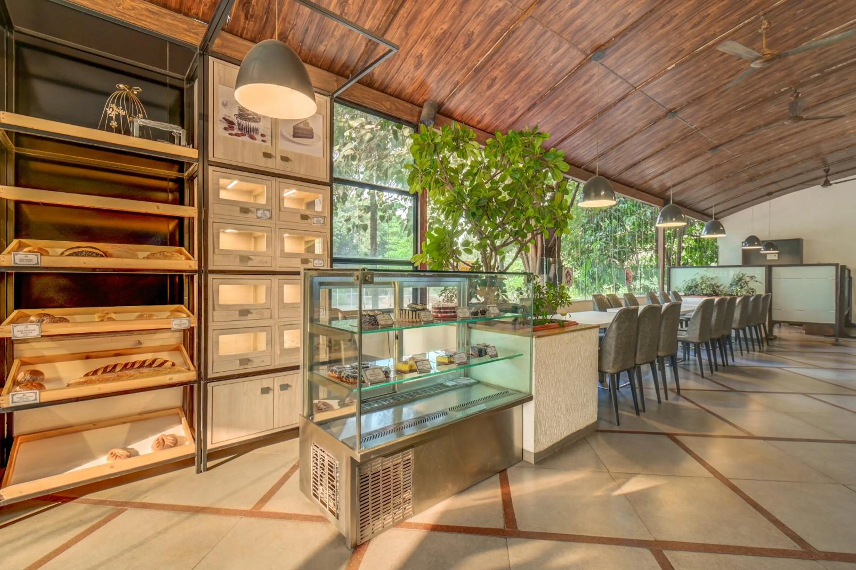 Food in The SSK Solitaire Hotel & Banquets