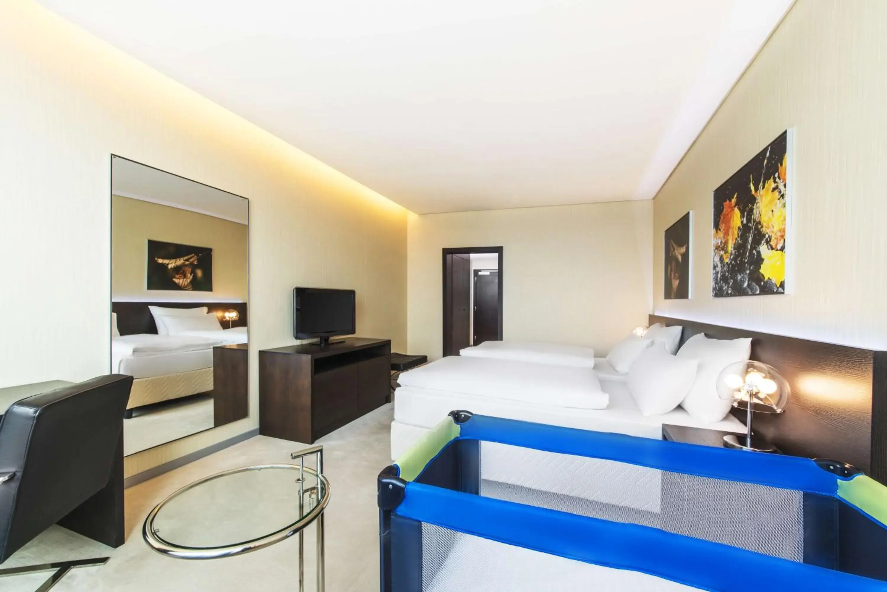 Standard Double Room XL in NH Bratislava Gate One Standard Double Room XL in NH Bratislava Gate One