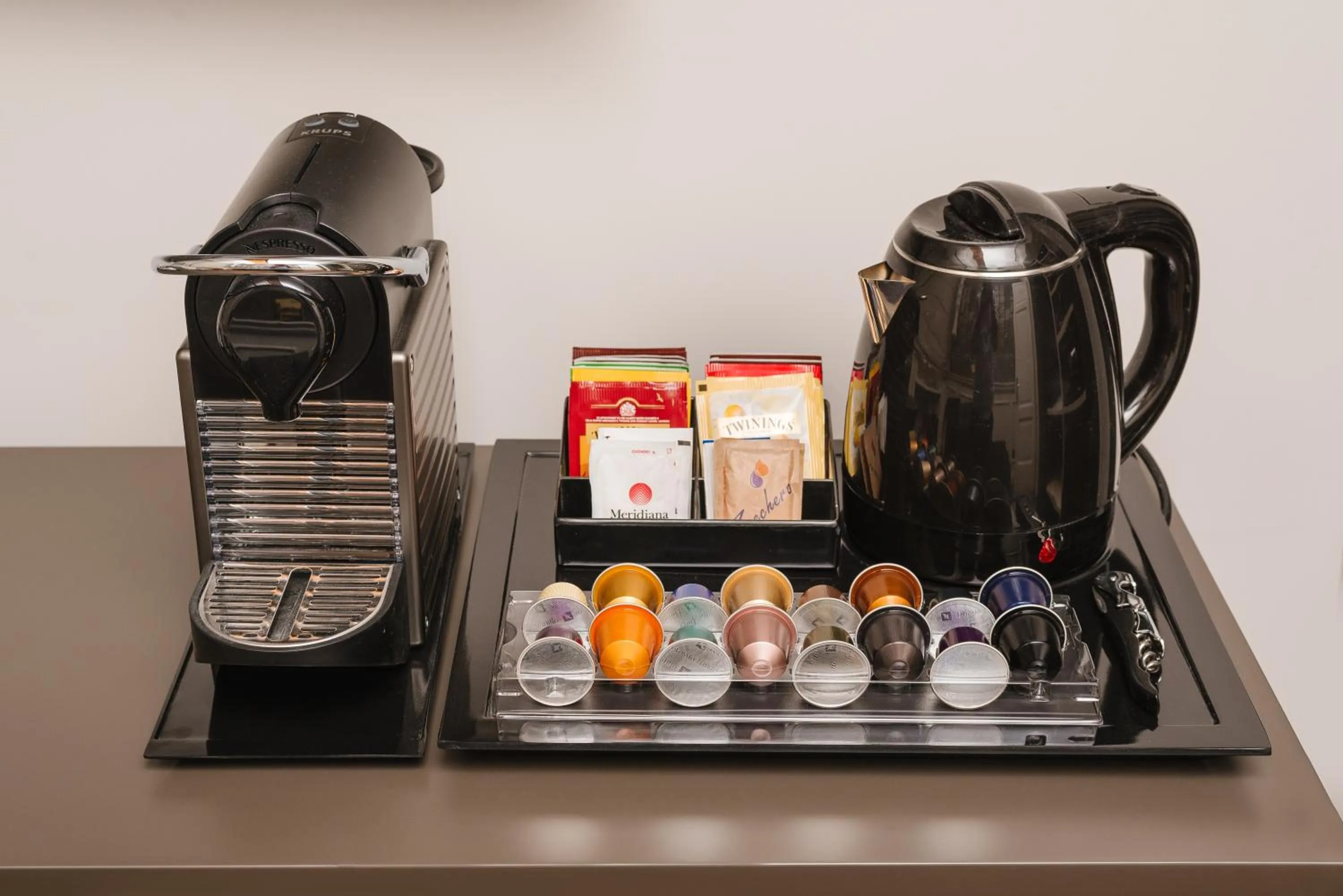 Coffee/tea facilities in DC Collection Spagna