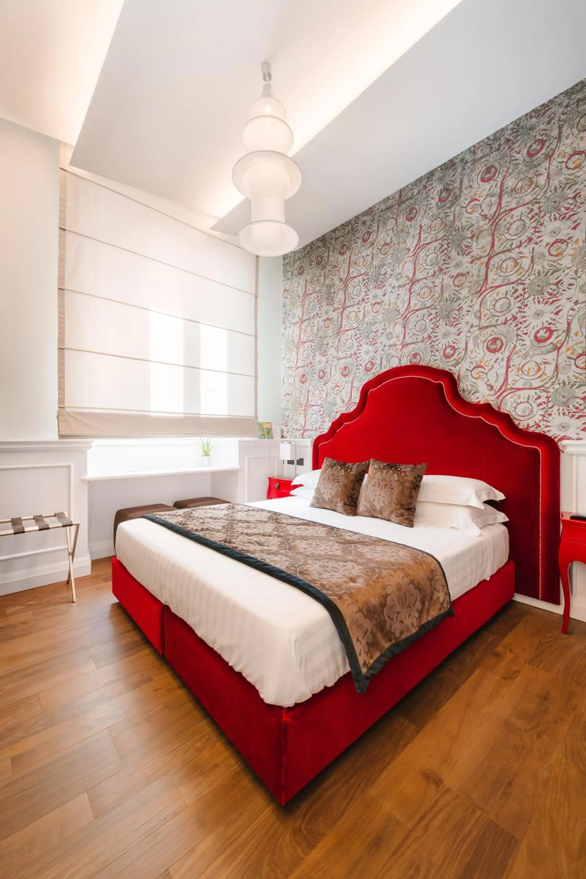 Decorative detail, Bed in DC Collection Spagna