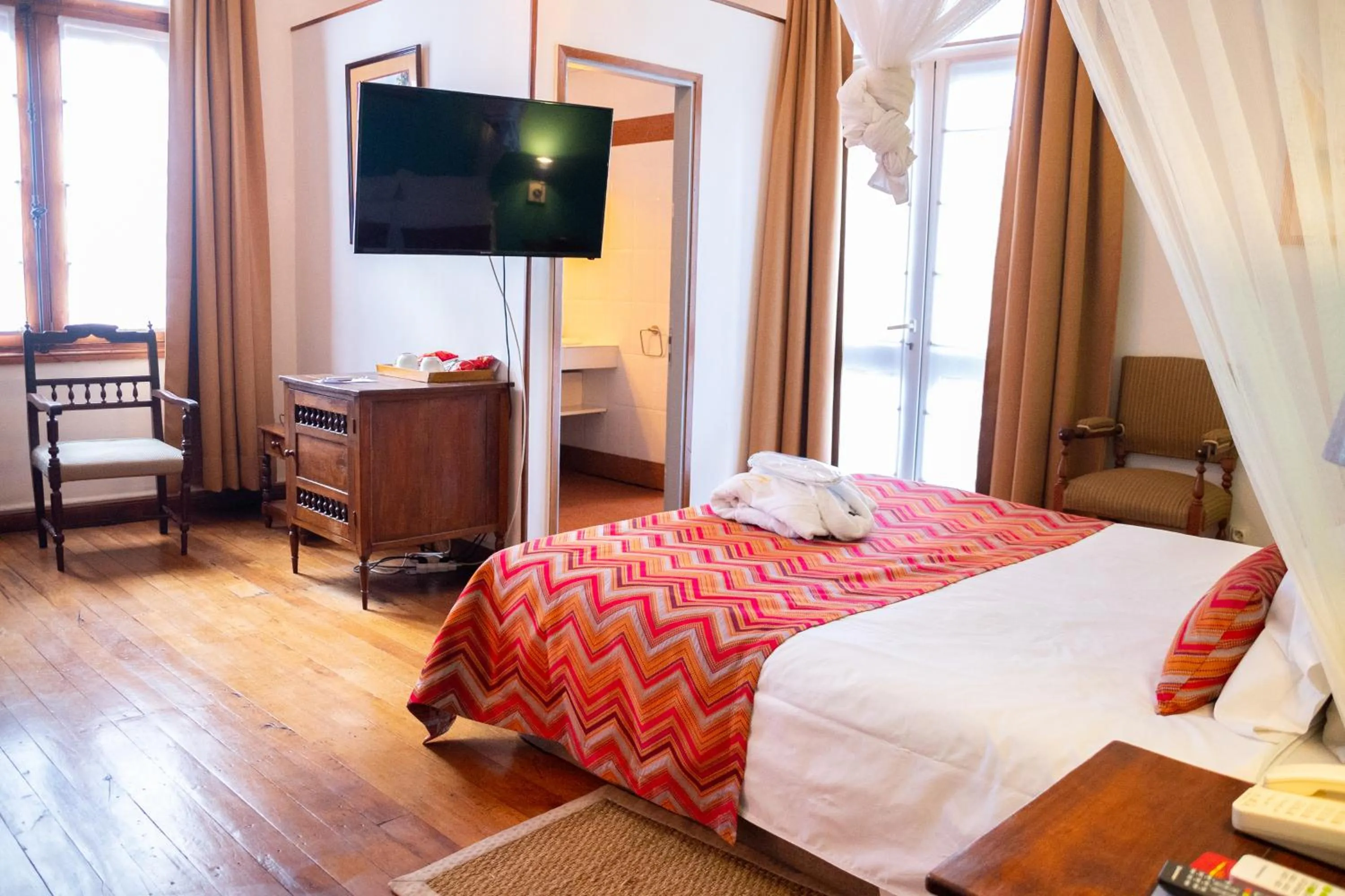 Property building, Bed in La Varangue