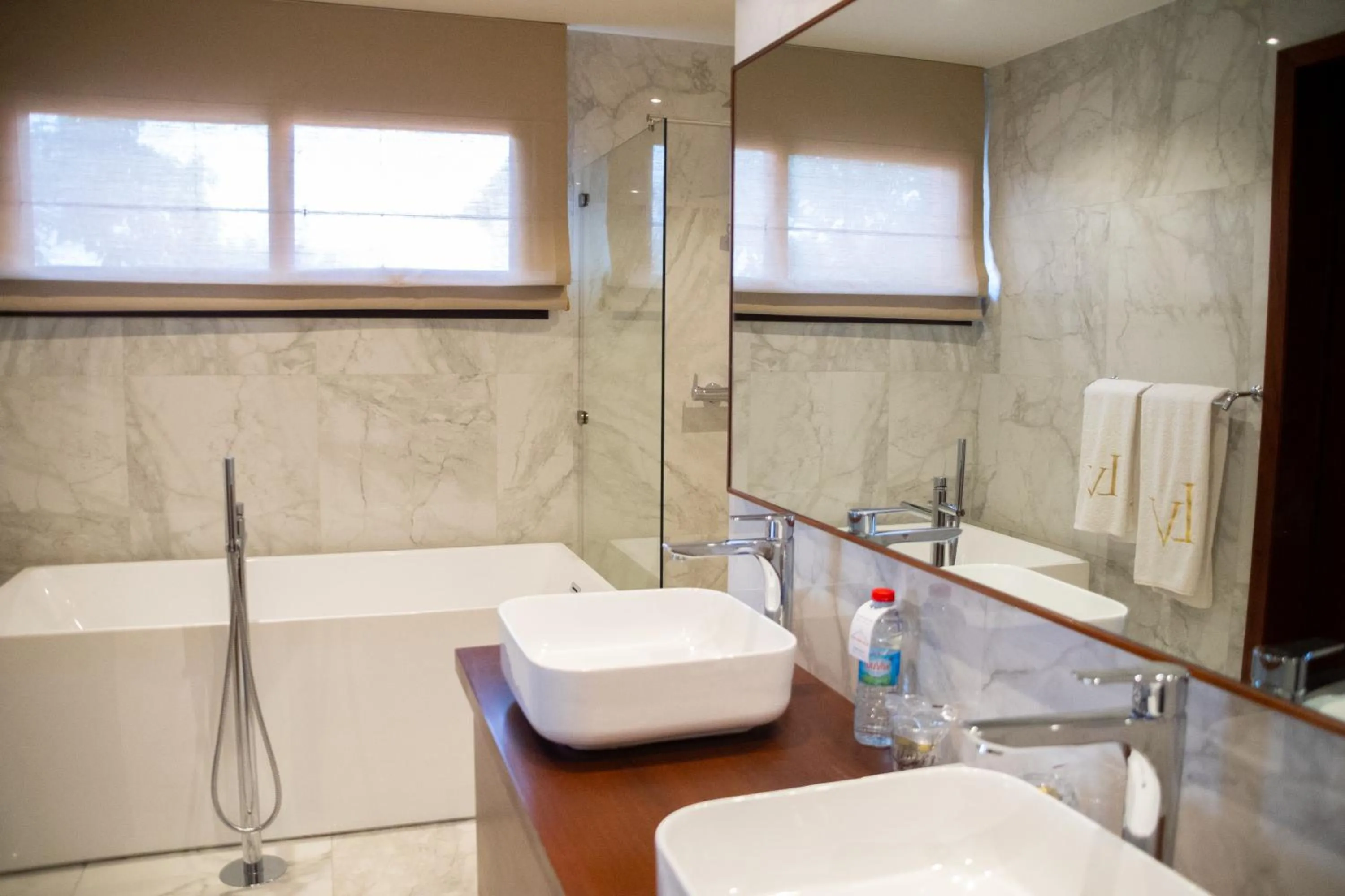 Bathroom in La Varangue