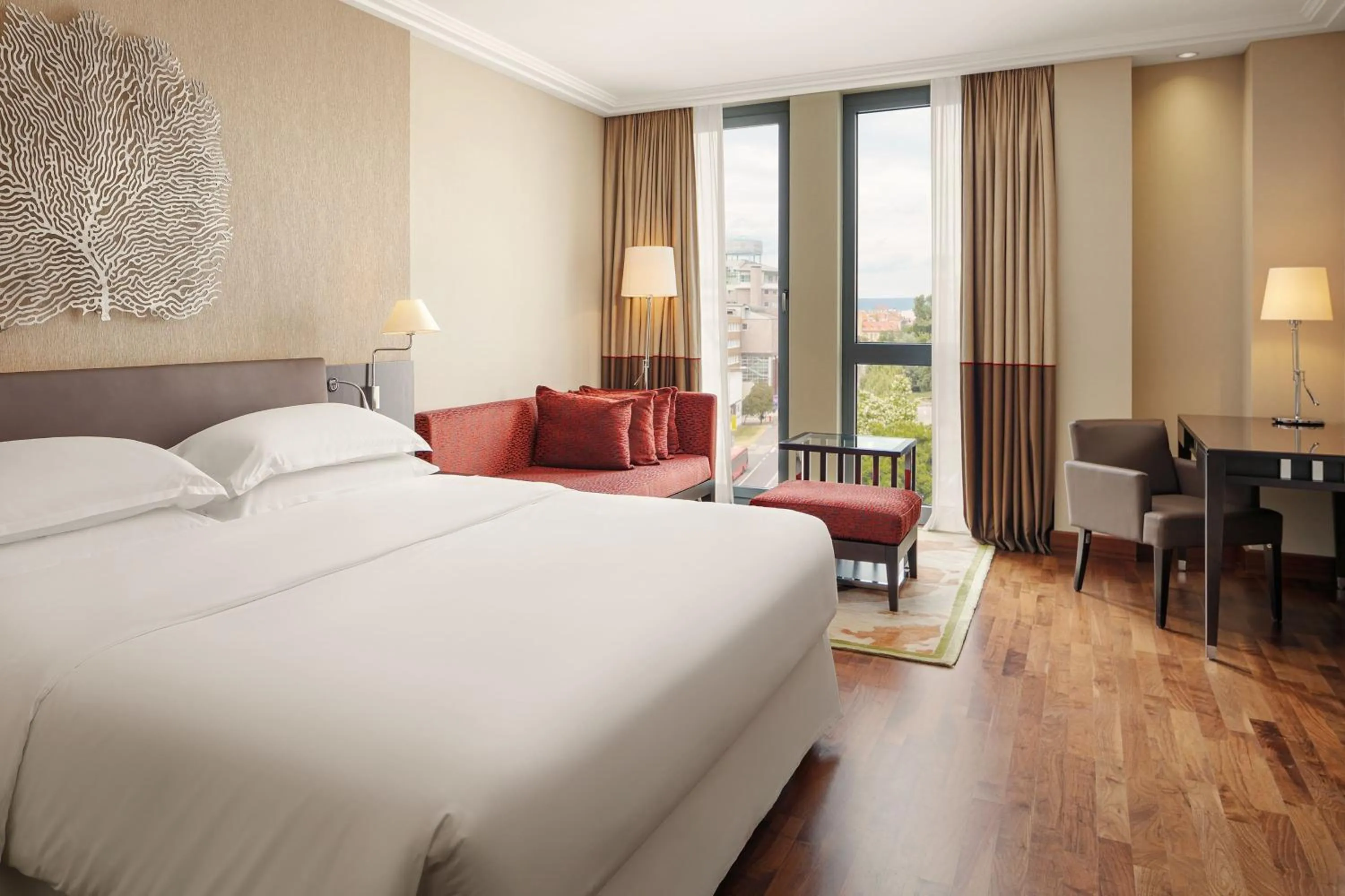 Bathroom, Bed in Sheraton Bratislava Hotel