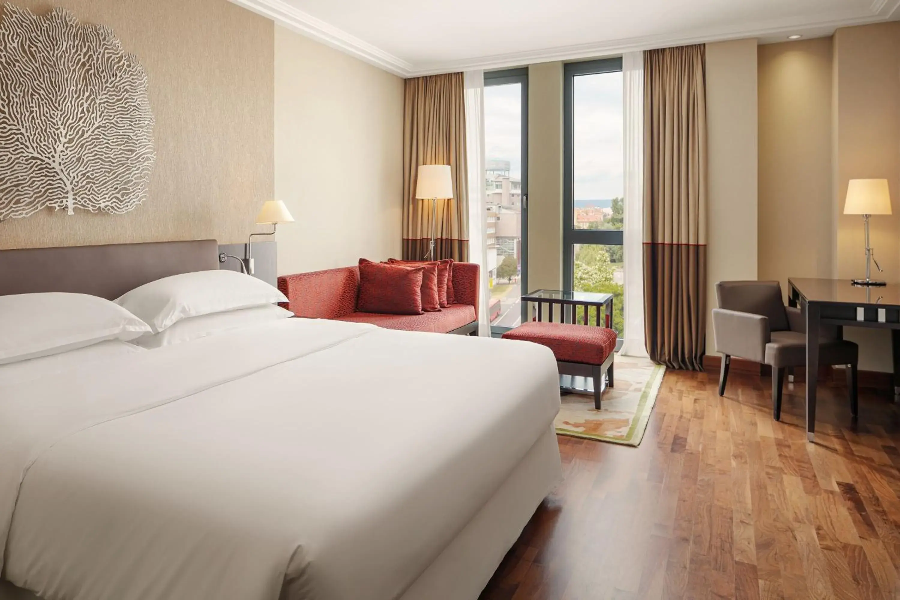 Classic, Guest room, 1 King in Sheraton Bratislava Hotel Classic, Guest room, 1 King in Sheraton Bratislava Hotel