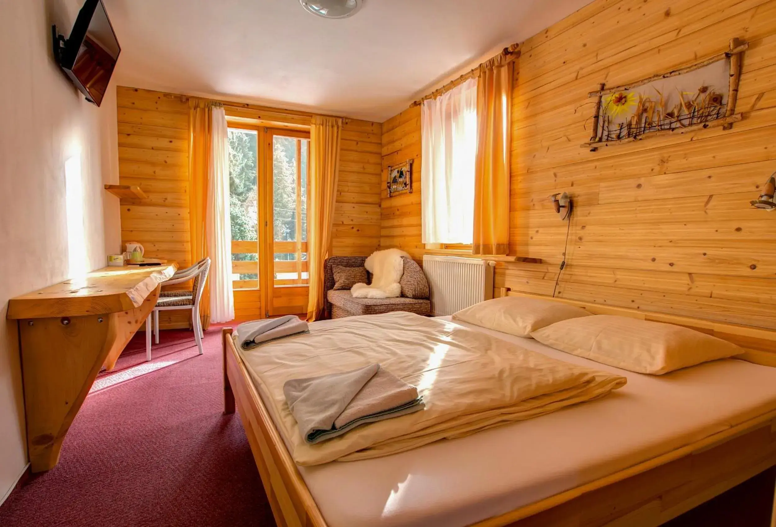 Comfort Double Room in Penzion Limba Comfort Double Room in Penzion Limba