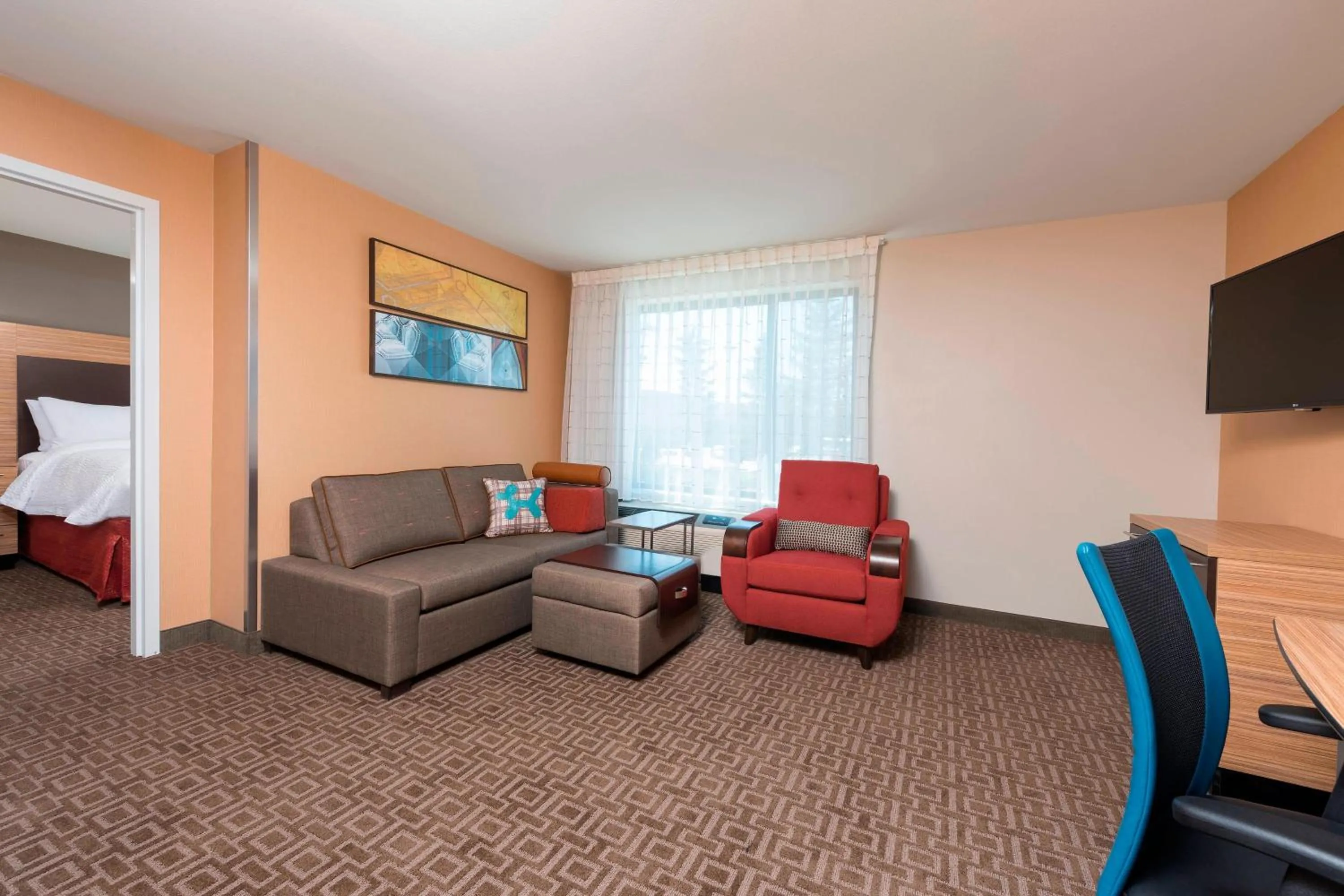 Living room in TownePlace Suites by Marriott Ontario-Mansfield