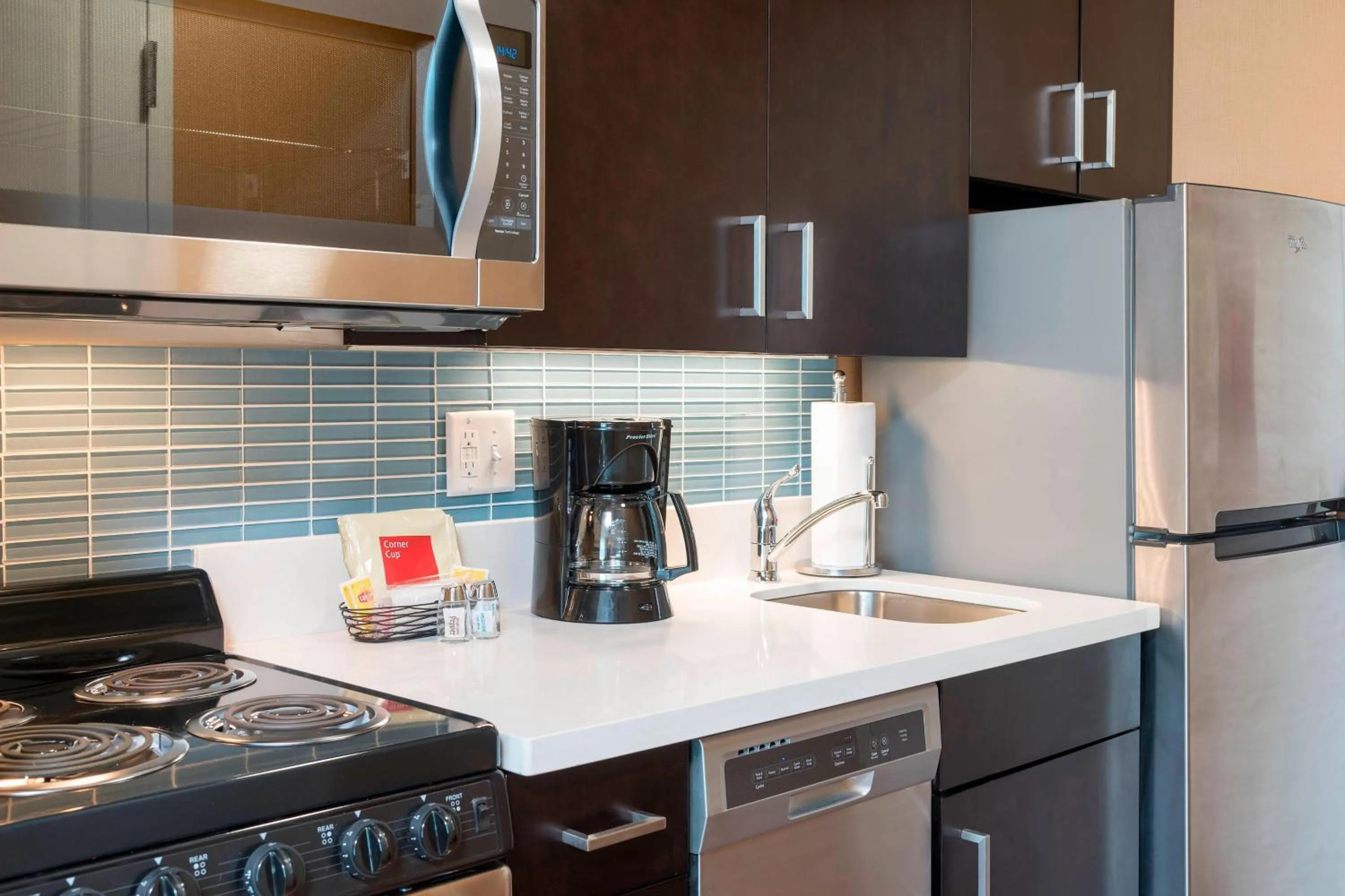 Bedroom in TownePlace Suites by Marriott Ontario-Mansfield